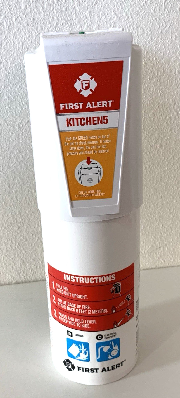 First Alert Kitchen5 Fire Extinshisher JFE265 No. H97841147 New Sealed