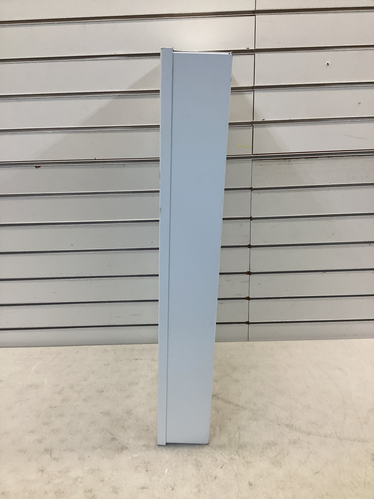 OVAL CSST-010100 Fire Extinguisher Cabinet: For 10 lb Tank Wt, Surface, White