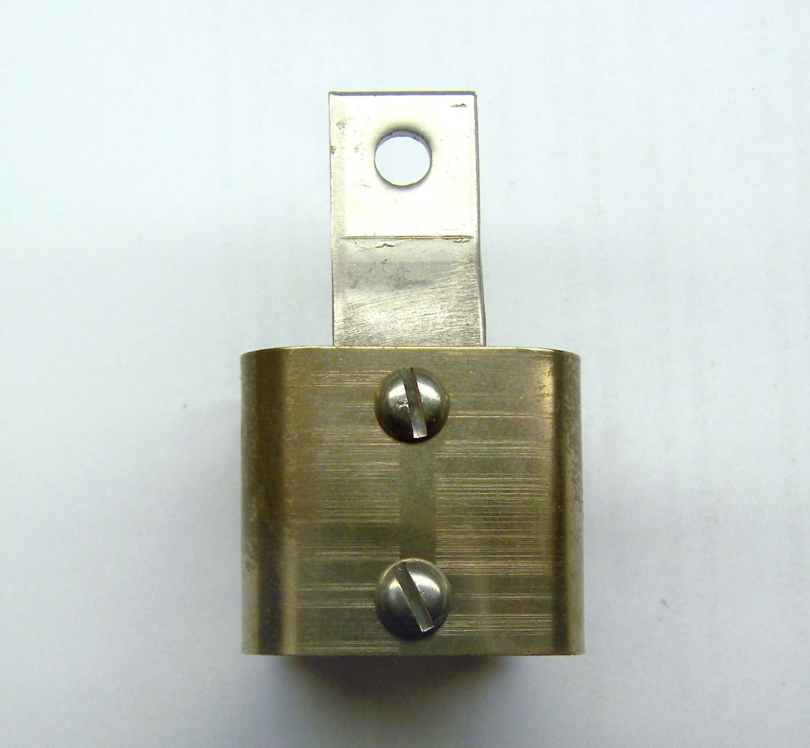 FIRE EXTINGUISHER NOS SS SPRING CLIP BRACKET 1-7/8″ L 1-1//8″ W 1-1/4″ D 1/4″PIN