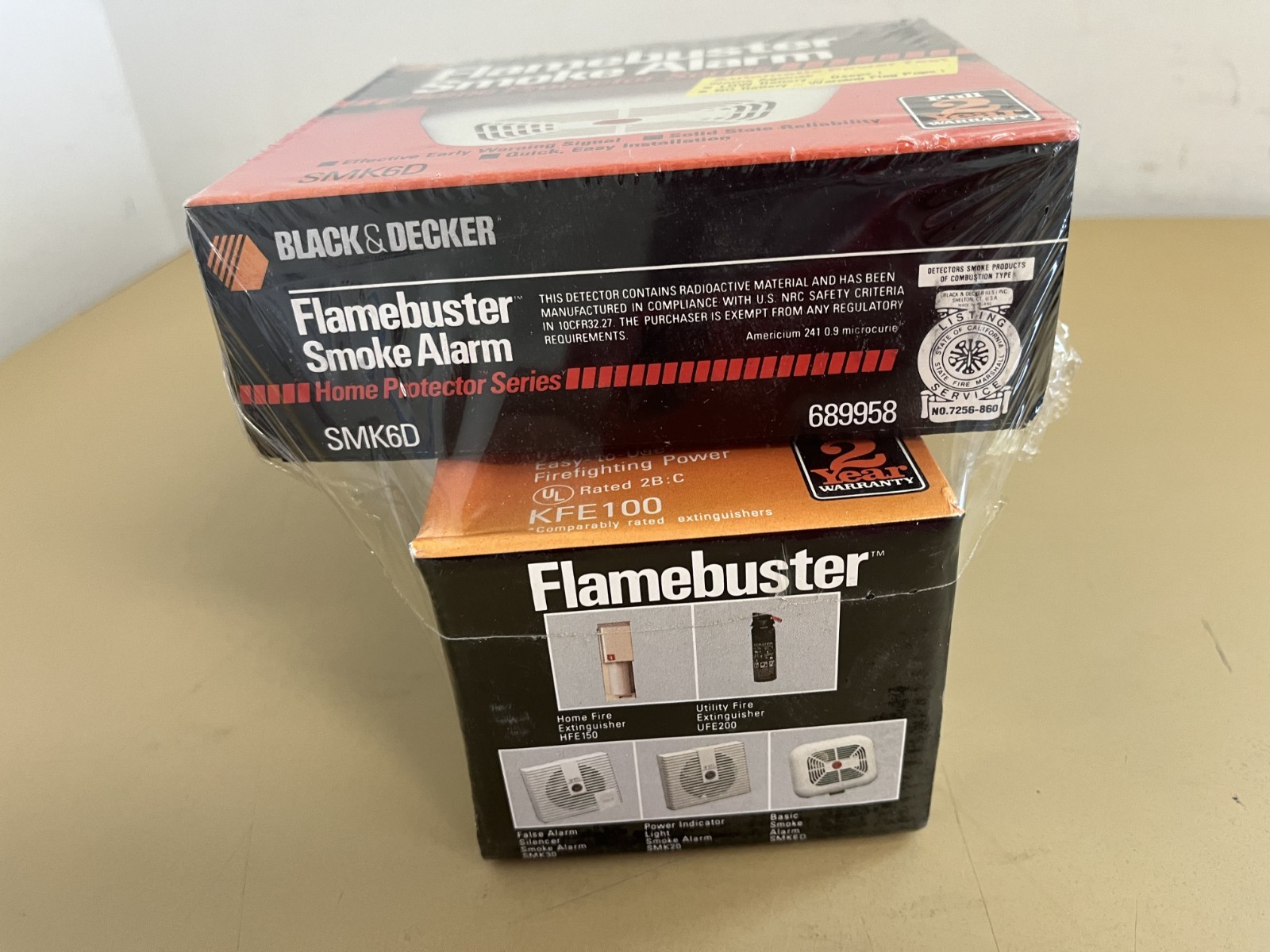 Black & Decker – Flamebuster Smoke Alarm & Kitchen Fire Extinguisher, VINTAGE