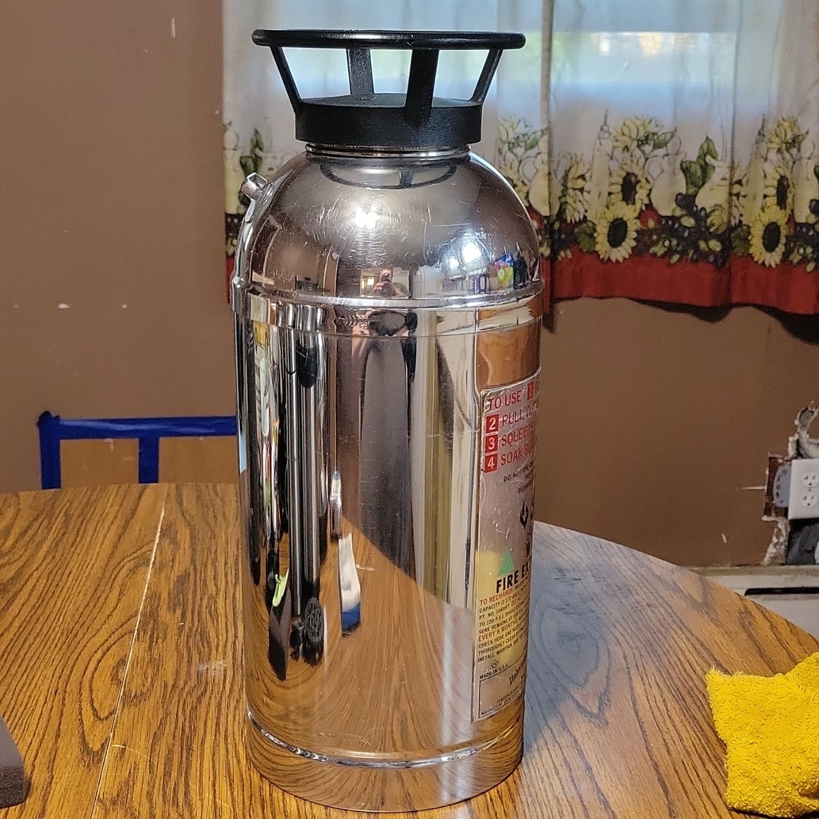 Pyrene 2 1/2 Gallon Water Fire Extinguisher Water Type Model P2W Piggy Bank