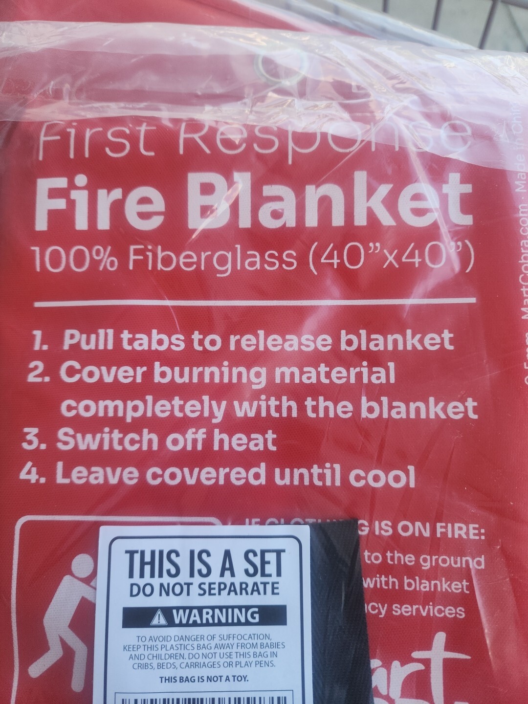 MART COBRA Emergency Fire Blanket for Home and Kitchen. 40″x40″. Set of 2