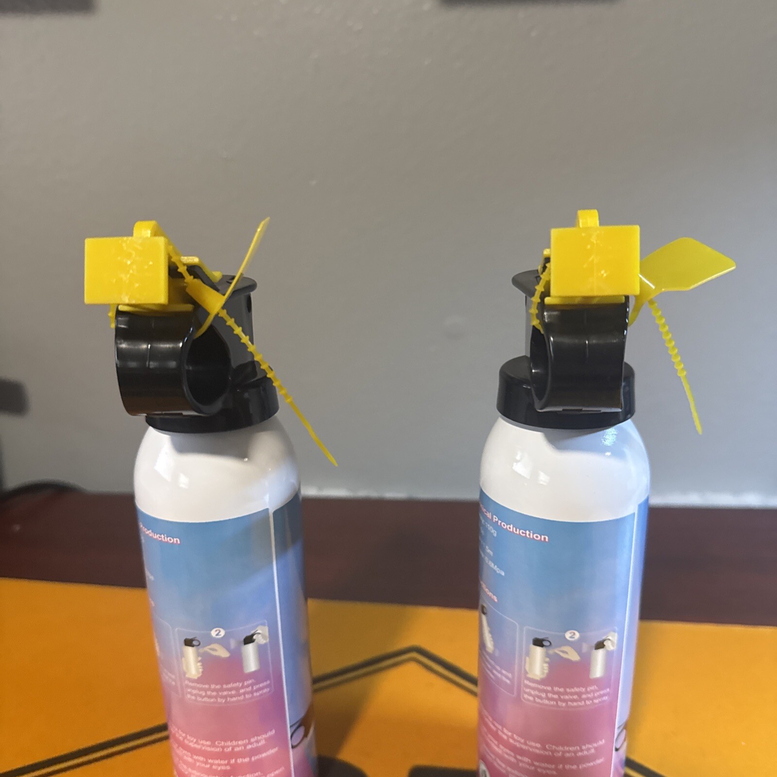 Reveal Fire Extinguisher Set -Gender Reveal Color Smoke Spray Blue Boy