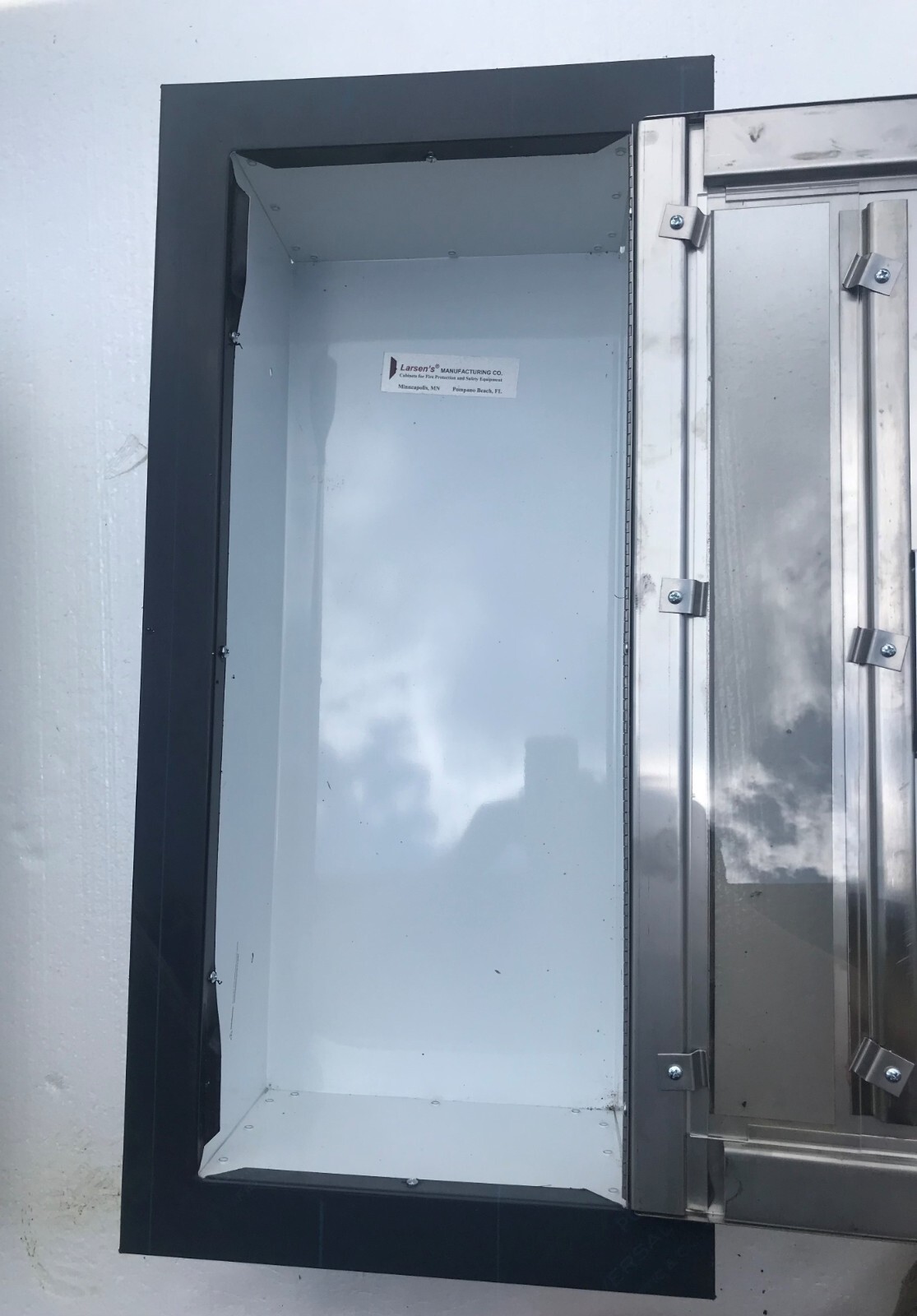 Larsen’s stainless steel fire extinguisher cabinet 26″ x 11″ x 7″