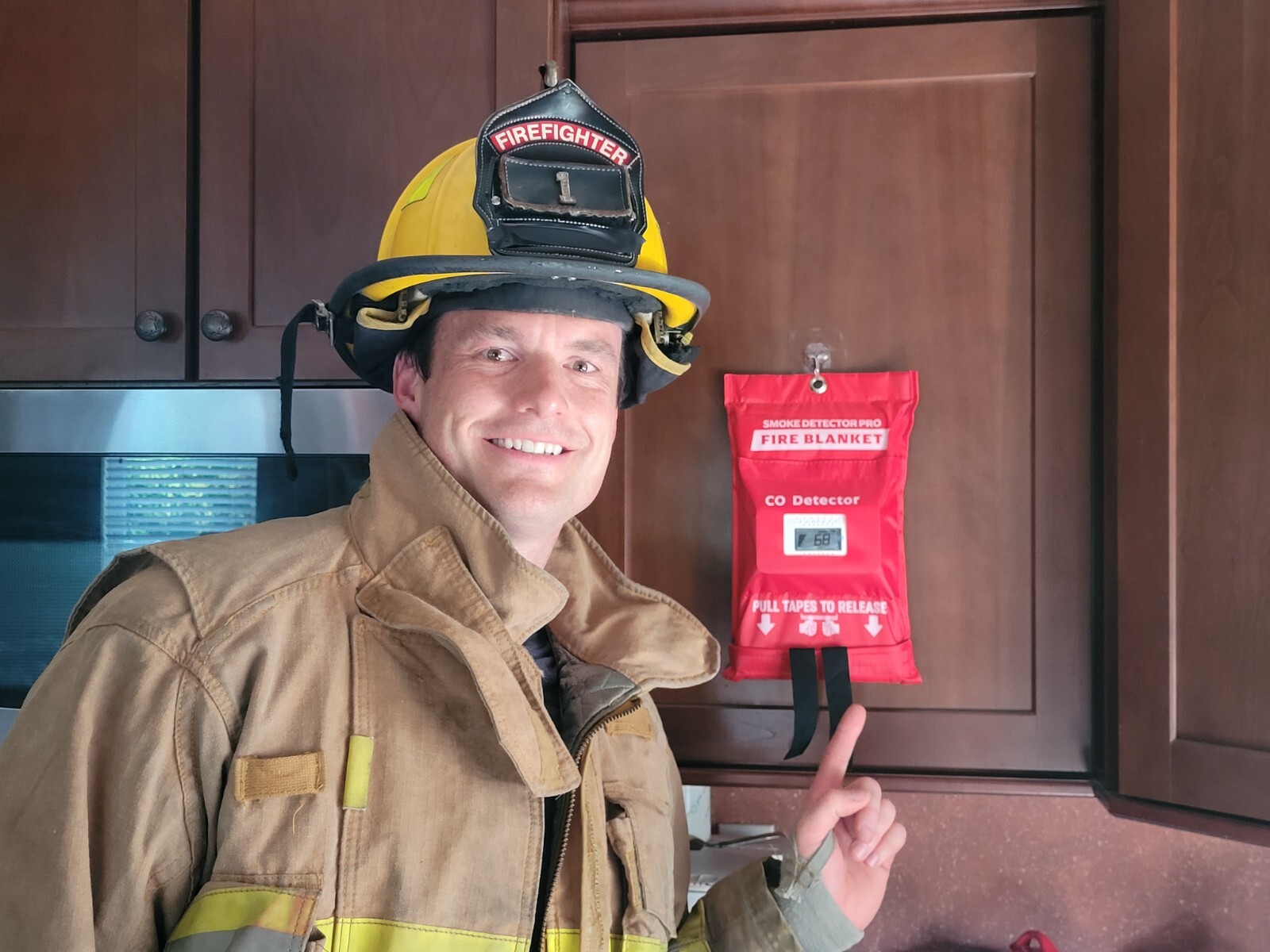 PRO FIRE BLANKET W/ Carbon monoxide pack – Patent pending