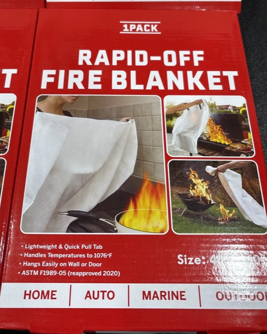 RAPID-OFF Fire Blanket 4-pack, KITCHEN SAFETY EQUIPMENT, NEW