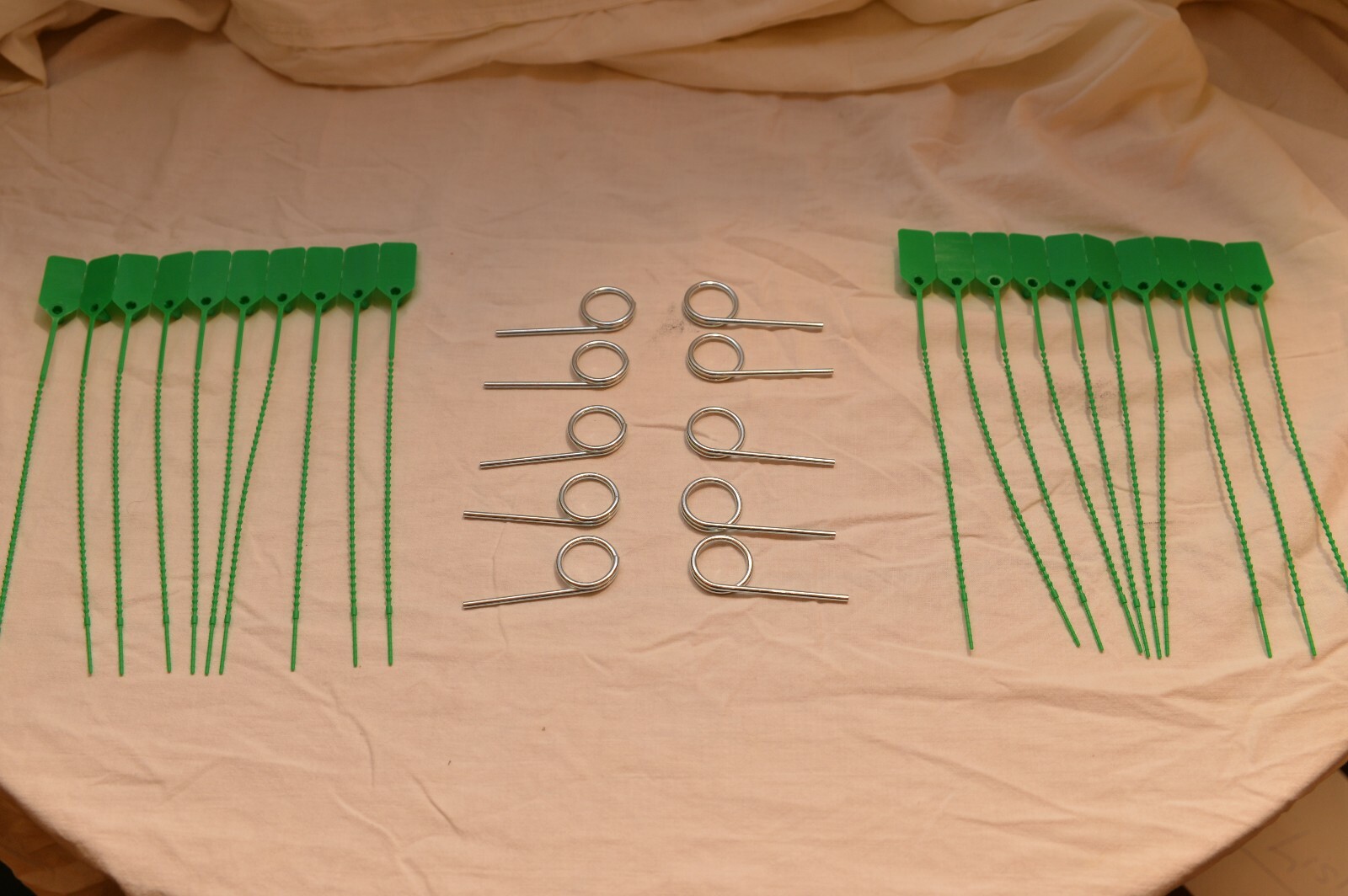 🎯 20 GREEN FIRE EXTINGUISHER TAMPER FLAG SEALS & 10 SAFETY PULL PINS