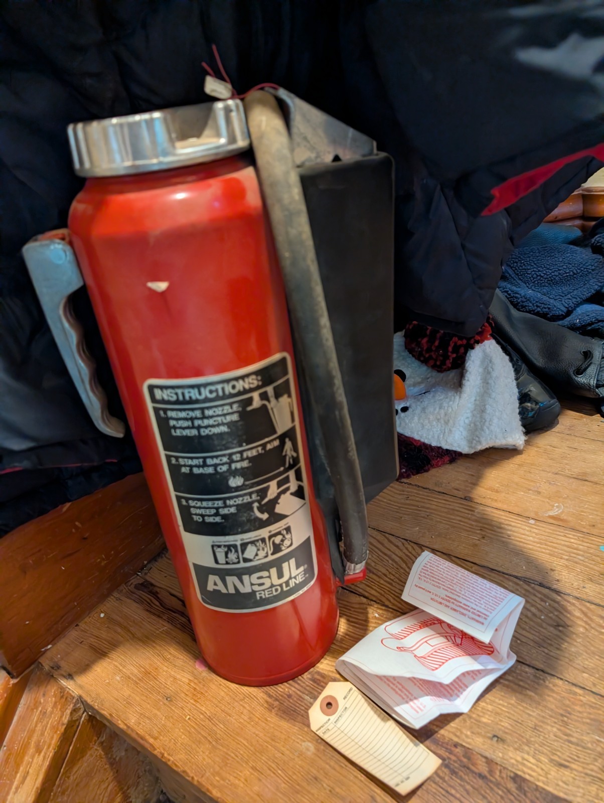 Ansul Red Line ABC DRY CHEMICAL Cartridge Operated Fire Extinguisher.