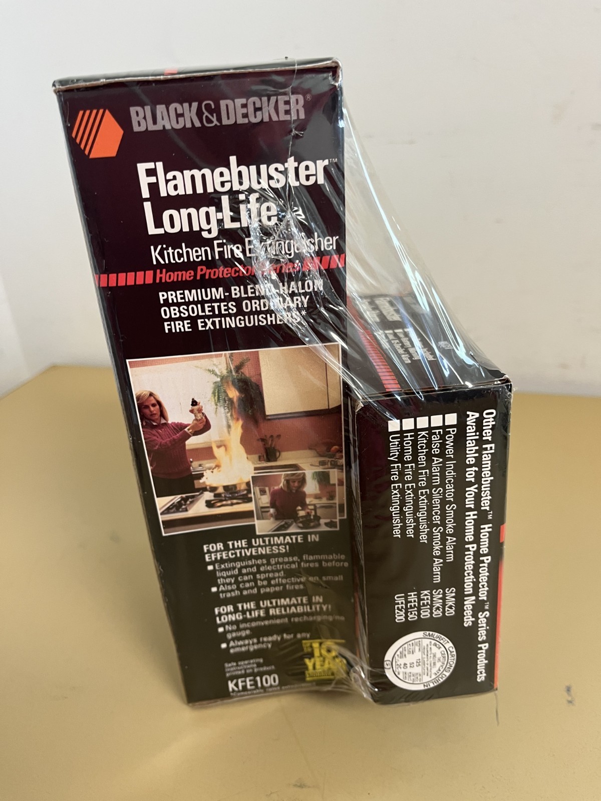 Black & Decker – Flamebuster Smoke Alarm & Kitchen Fire Extinguisher, VINTAGE