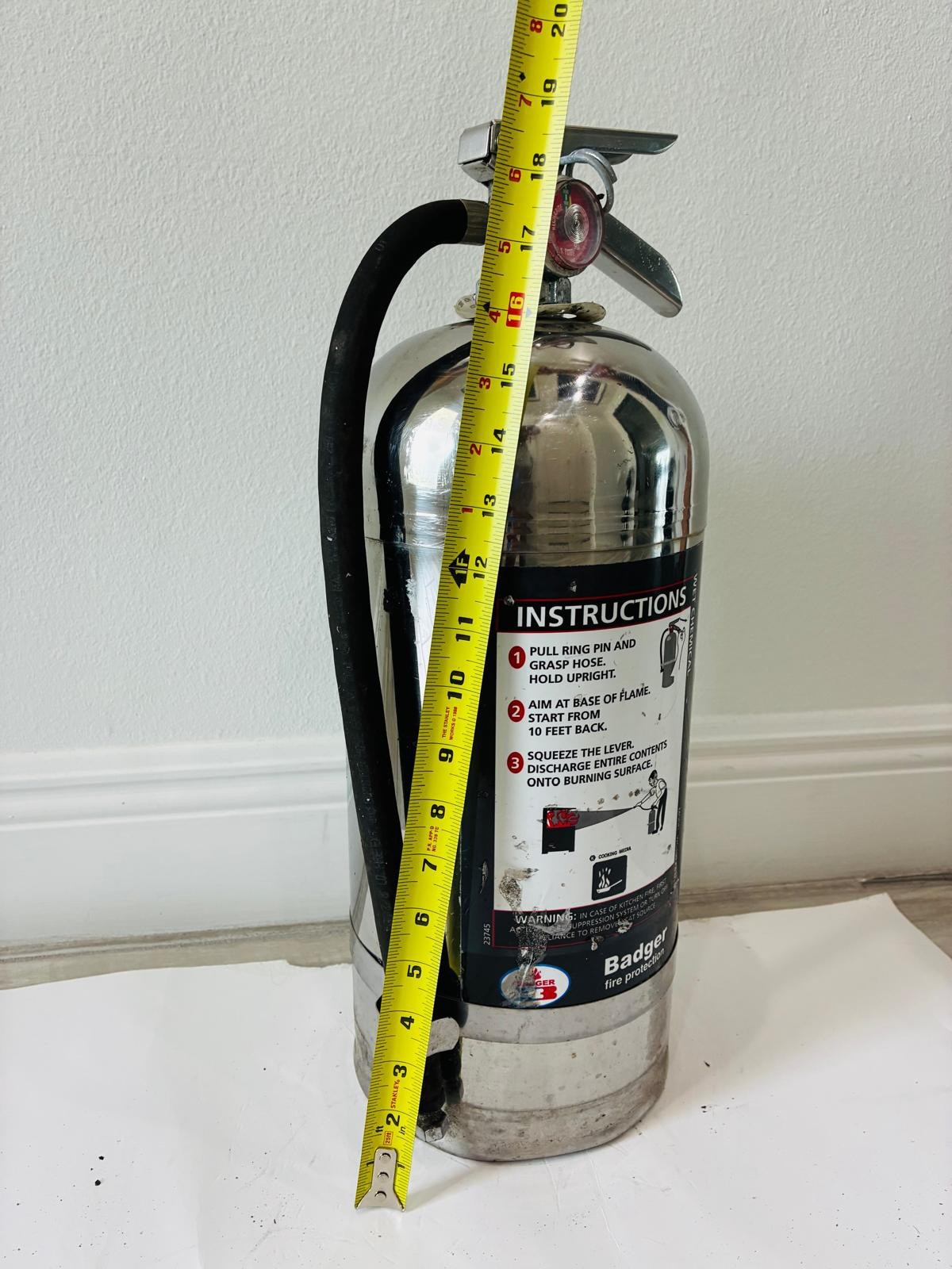 Badger WC-100 Fire Extinguisher 6 Liter Class K