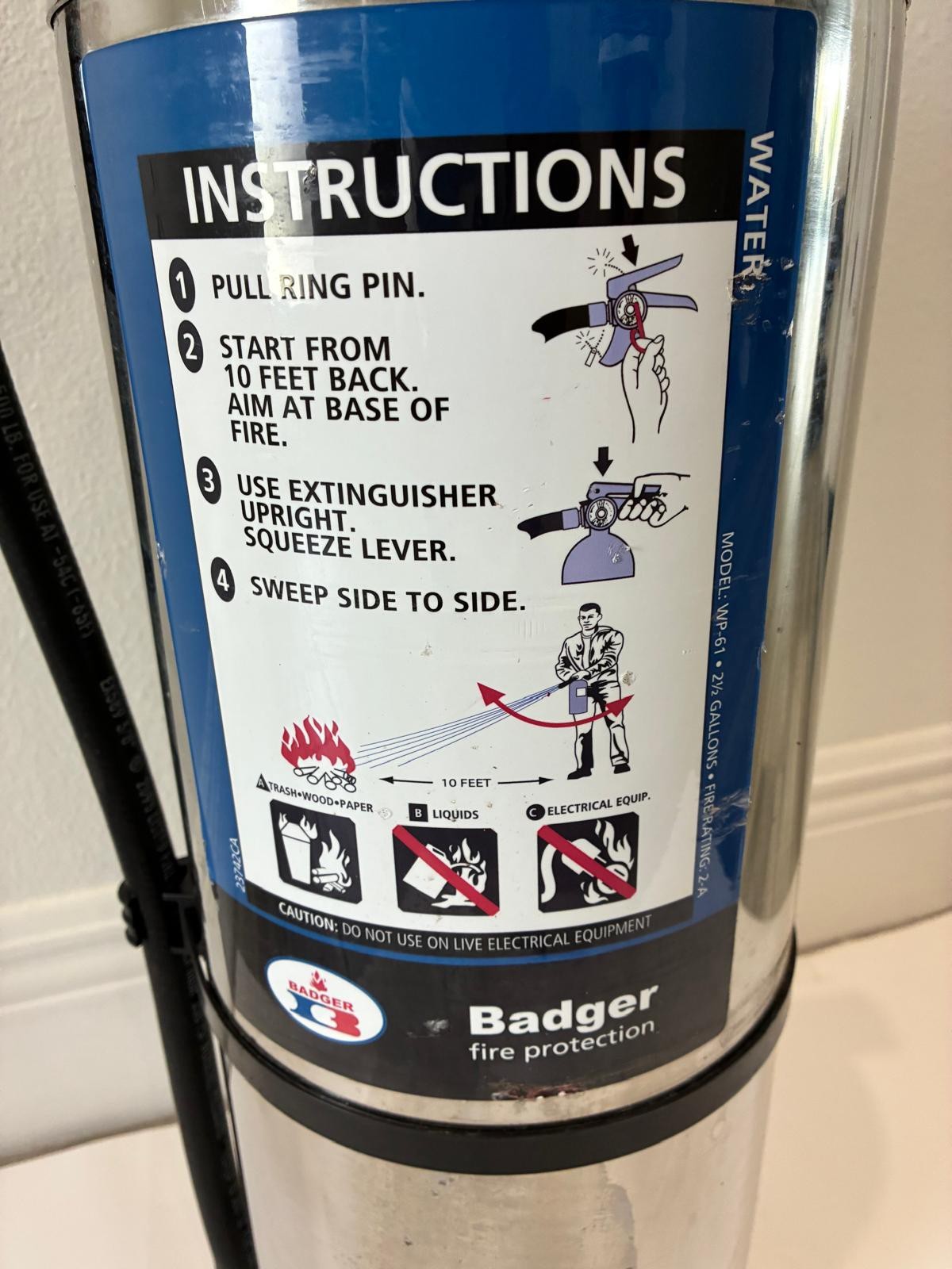 Badger WP-61-1 2.5 Gallons Class 2-A Water Fire Extinguisher