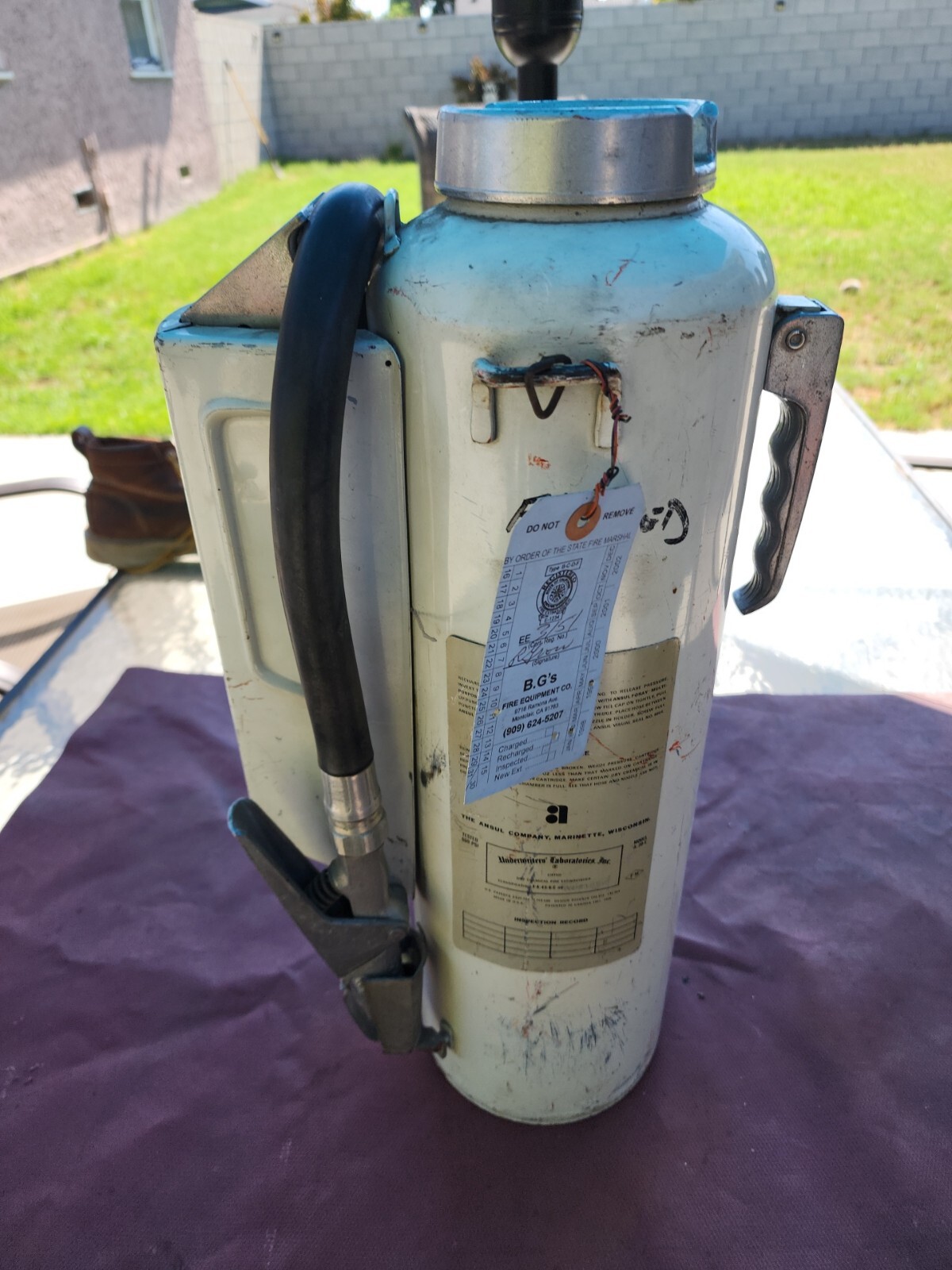 Ansul Dry Chemical Extinguisher Model A 20 E, 40 B:C For Class A,B,C Fires White
