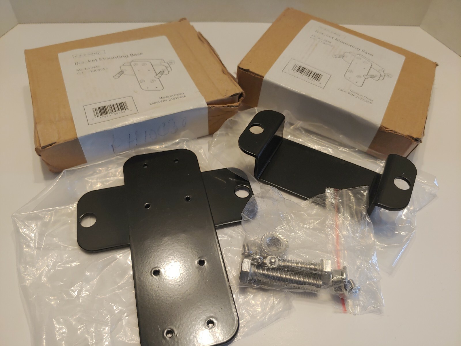 Lot of 2 Kidde Safety Fire Extinguisher Bracket Mounting Base Model BMB 2100995