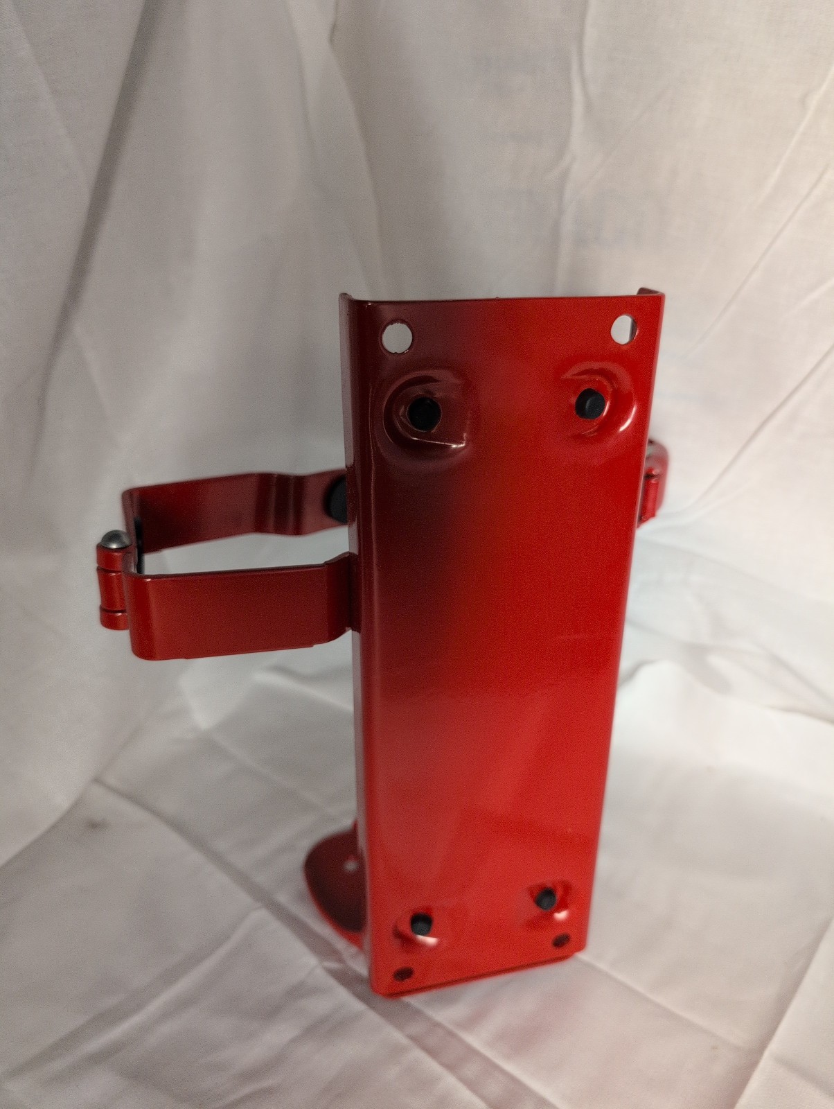 Ansul Sentry Fire Extinguisher Bracket – 14228 – Red – Fits Model 10 – NEW