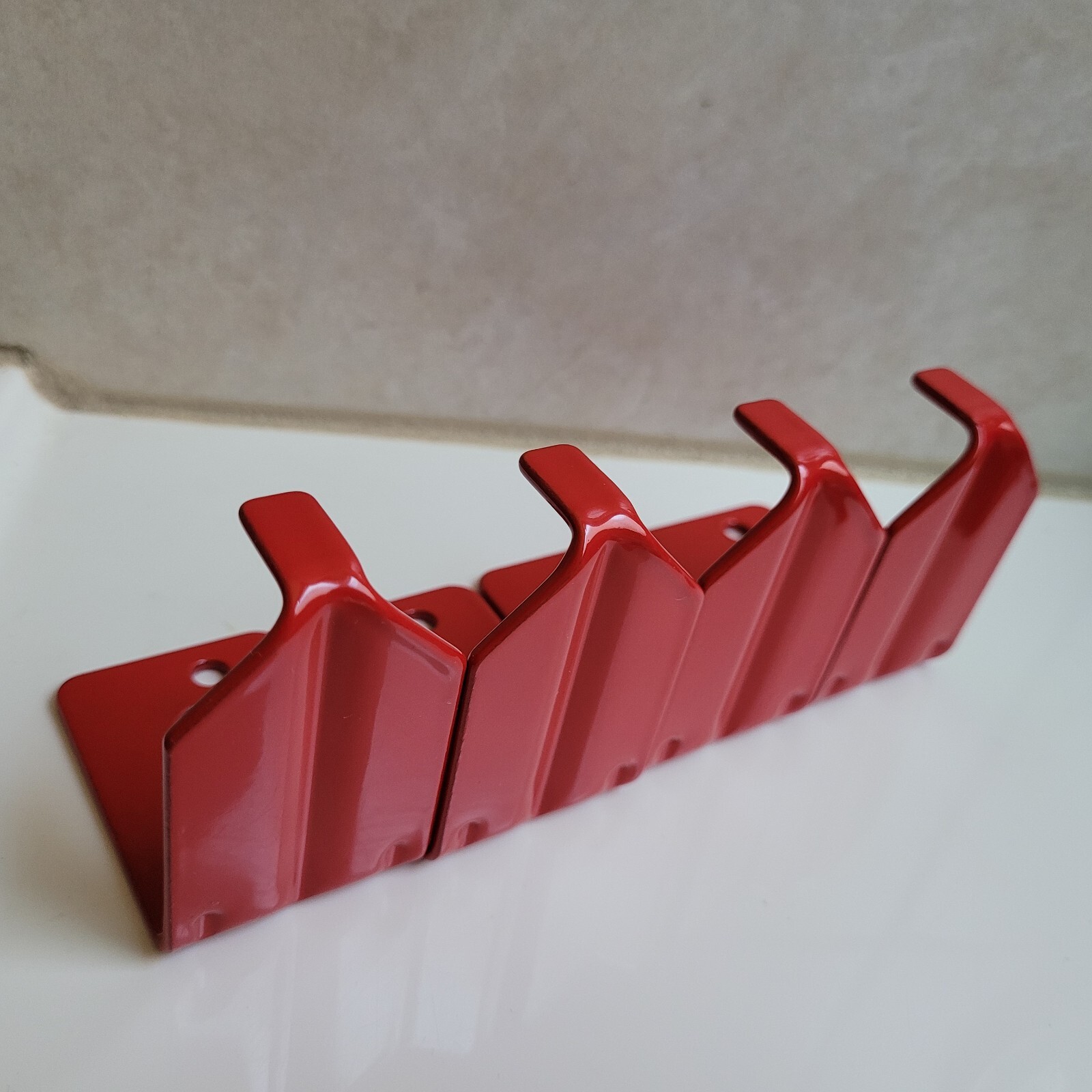 (4) 20LB  New UNIVERSAL Fire Extinguisher Bracket Hook Style Wall Mount Hanger
