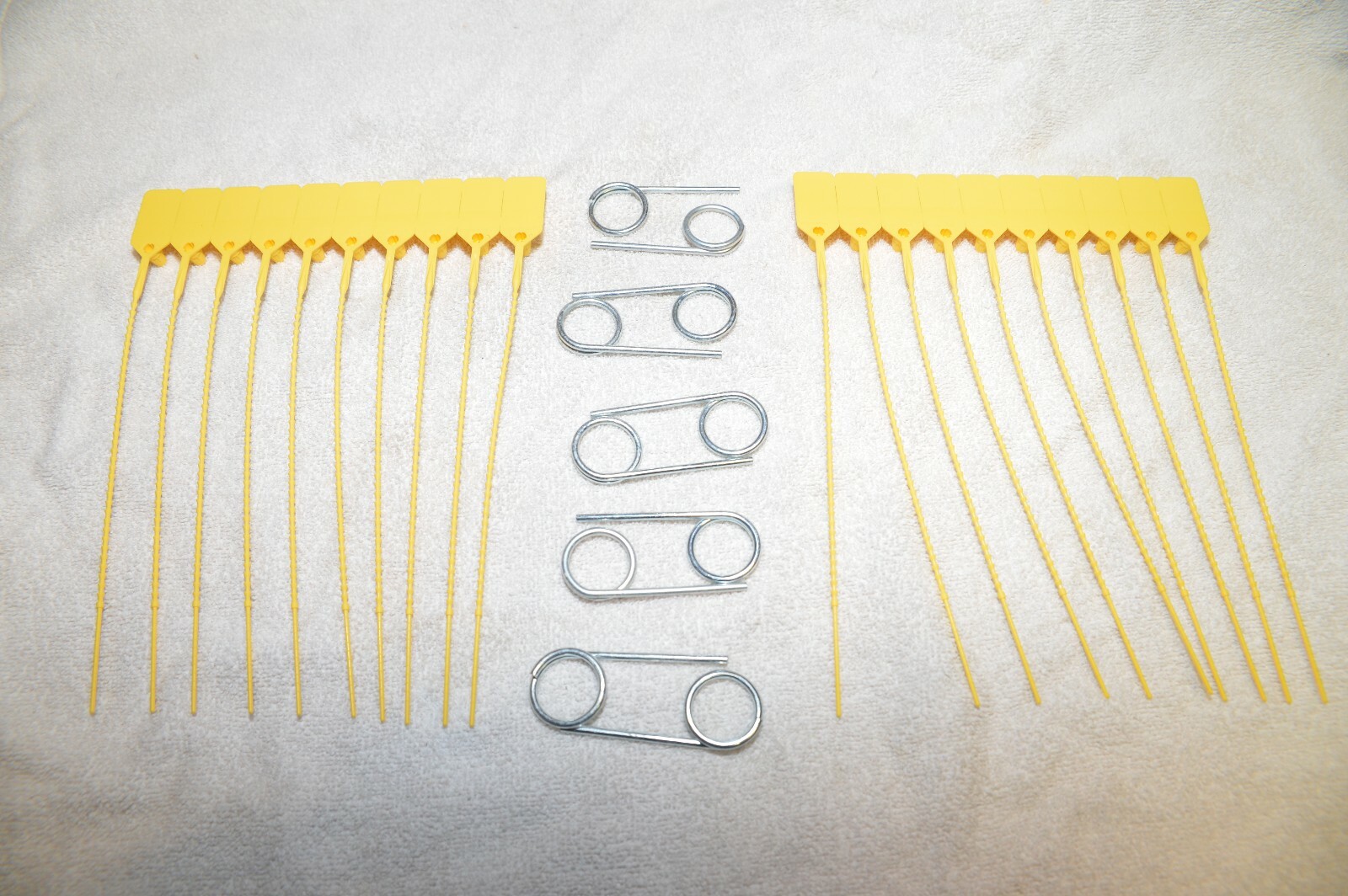 20 YELLOW FIRE EXTINGUISHER TAMPER FLAG SEALS & 10 SAFETY PULL PINS U.L. APPVD.