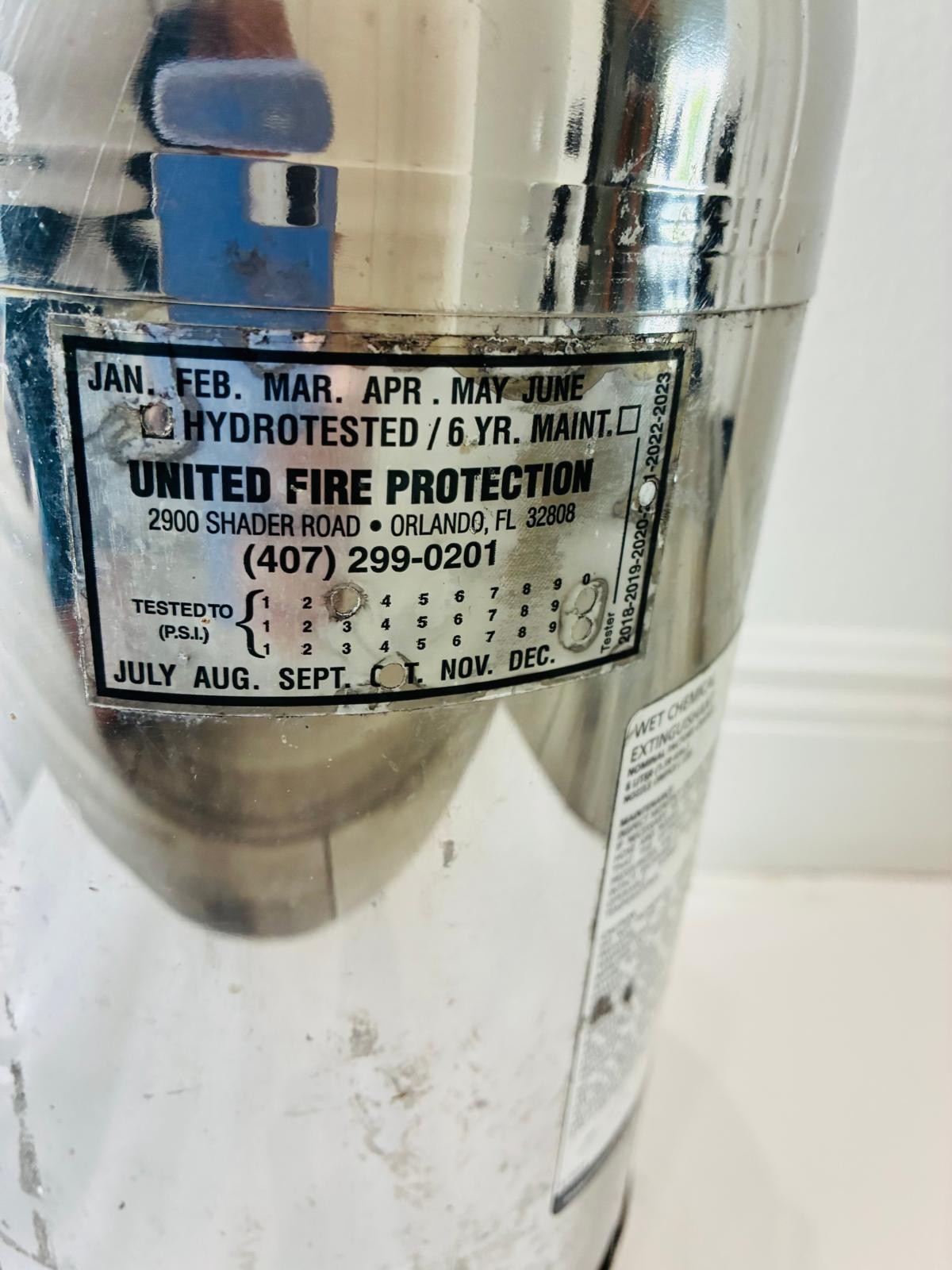 Badger WC-100 Fire Extinguisher 6 Liter Class K