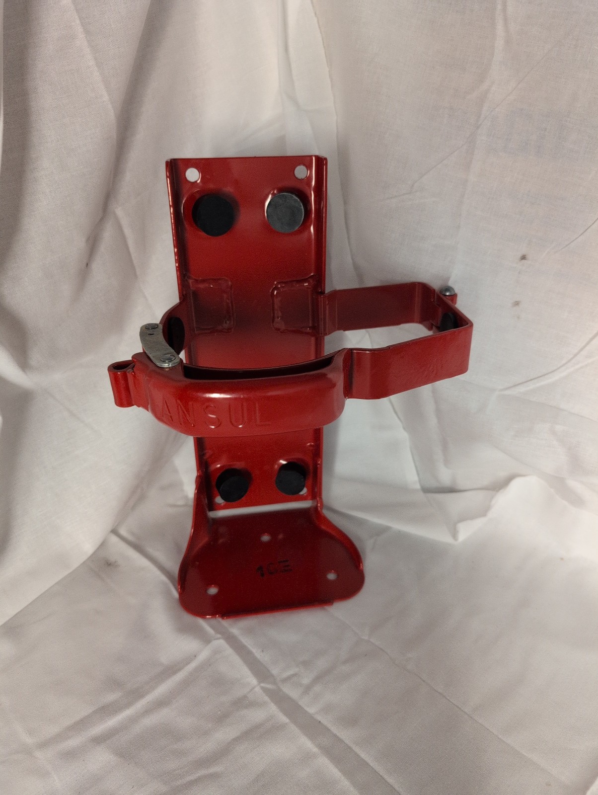 Ansul Sentry Fire Extinguisher Bracket – 14228 – Red – Fits Model 10 – NEW