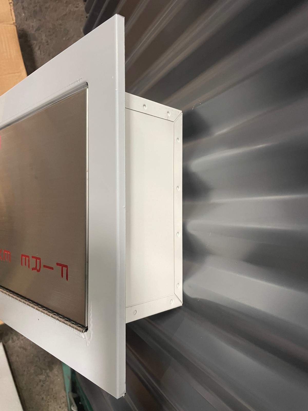 Larsen 2409-1F SMALL Metal Fire Extinguisher Cabinet 24″x9.5″x5.5″ Internal Box