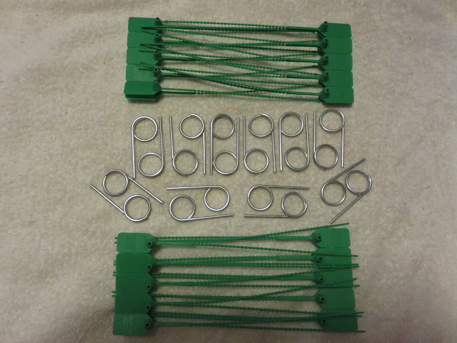 🔥🧯25-TAMPER FLAG SEALS (YOU CHOOSE COLOR) & 20 Fire Extinguisher Pull Pins🔥🧯