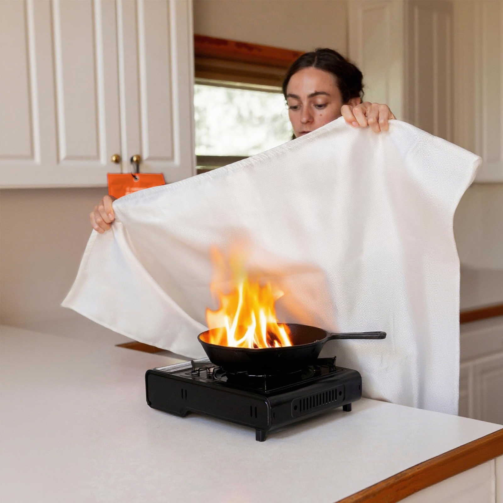 Emergency Fire Blanket 4 Pack 40″x40″, Essential Fire Safety Blanket for Kitc…