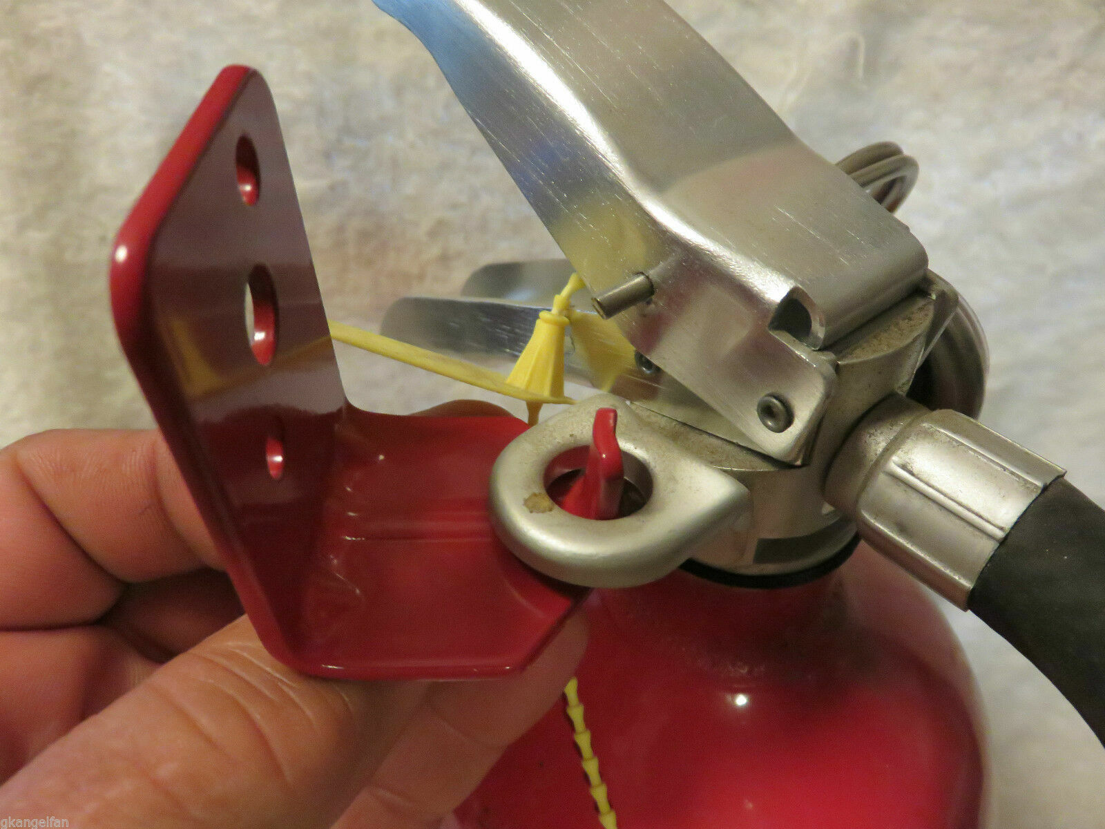 🔥🧯LOT OF 10-UNIVERSAL WALL MOUNT 5lb. SIZE FIRE EXTINGUISHER BRACKETS NEW🔥🧯