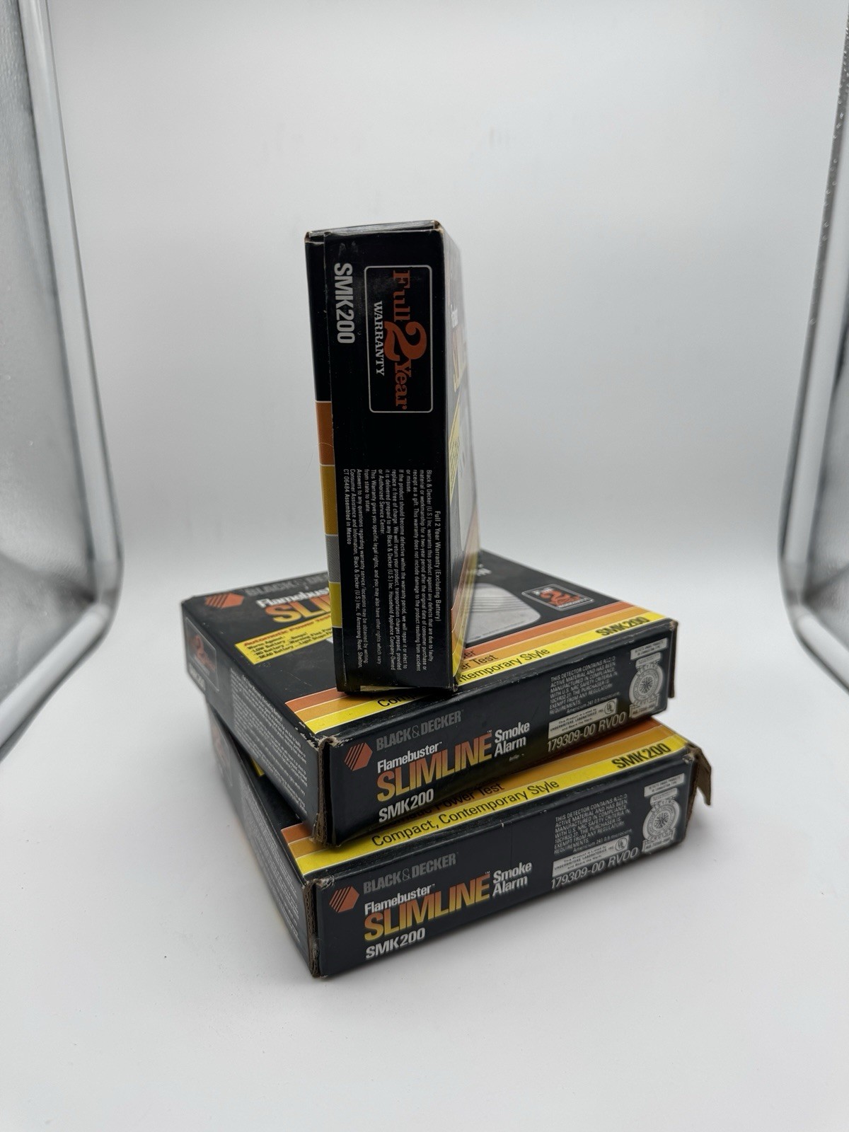 Set of 3 Black and Decker Flamebuster Slimline SMK100 Smoke Alarms NEW SEALED