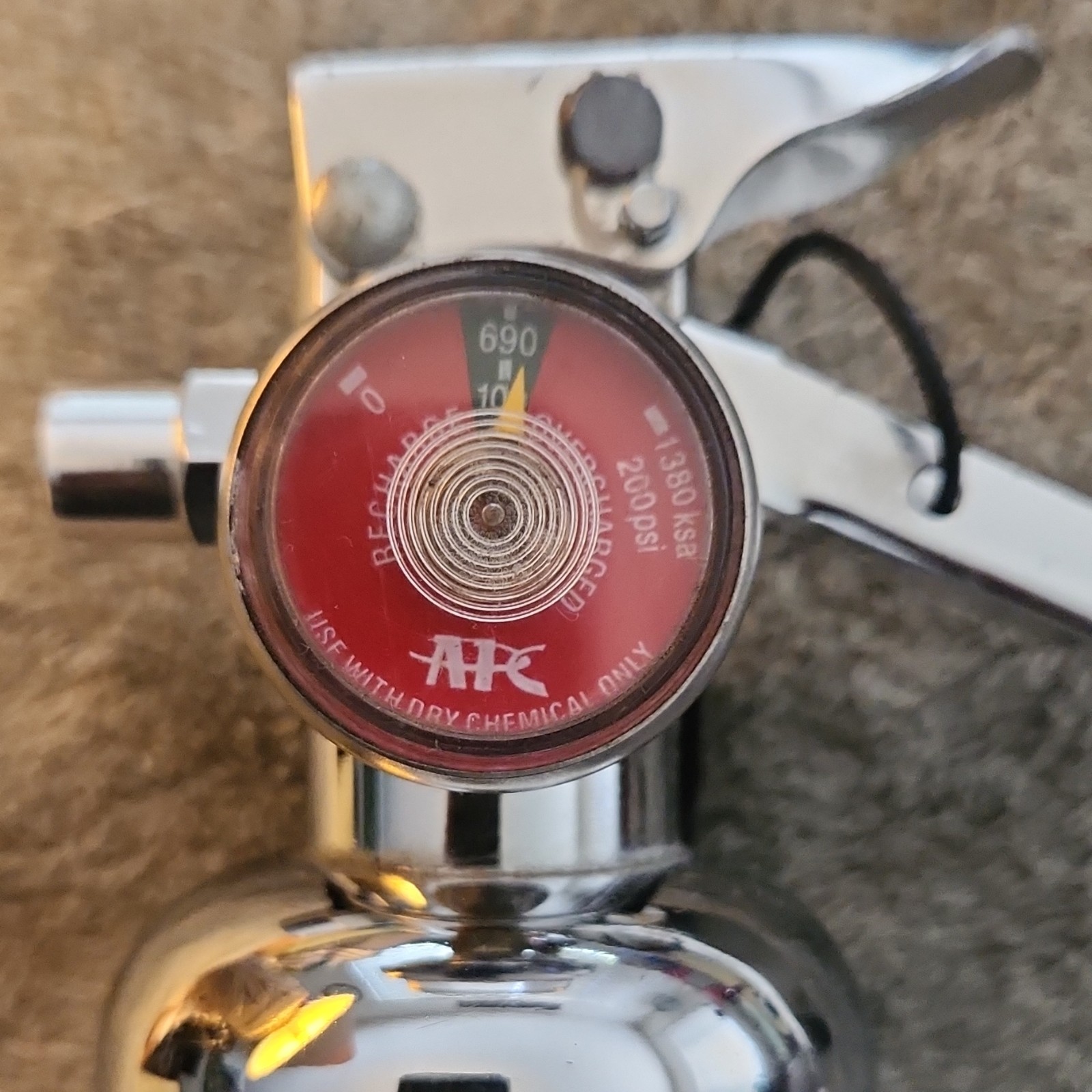 AFC Model 10 Chrome Fire Extinguisher w/ Pressure Gauge & Wall Mount Bracket