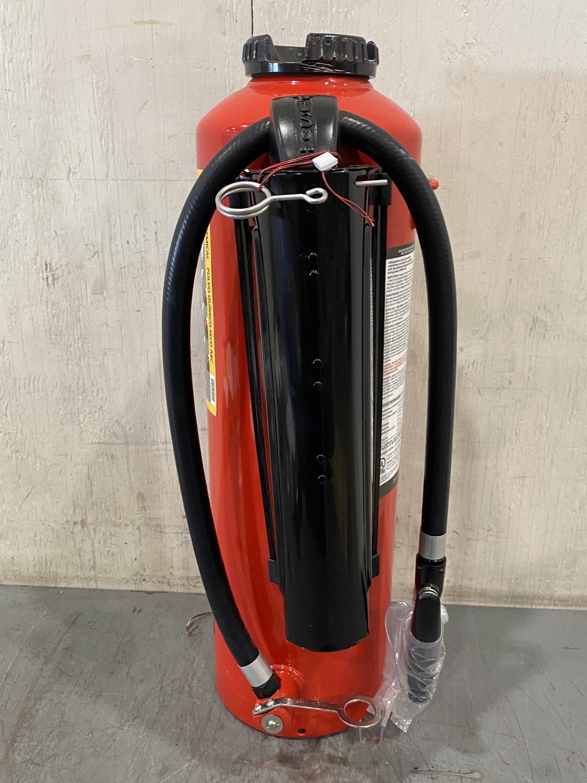 Badger 30# ABC Brigade – CO2 Gas Cartridge Fire Extinguisher 466533