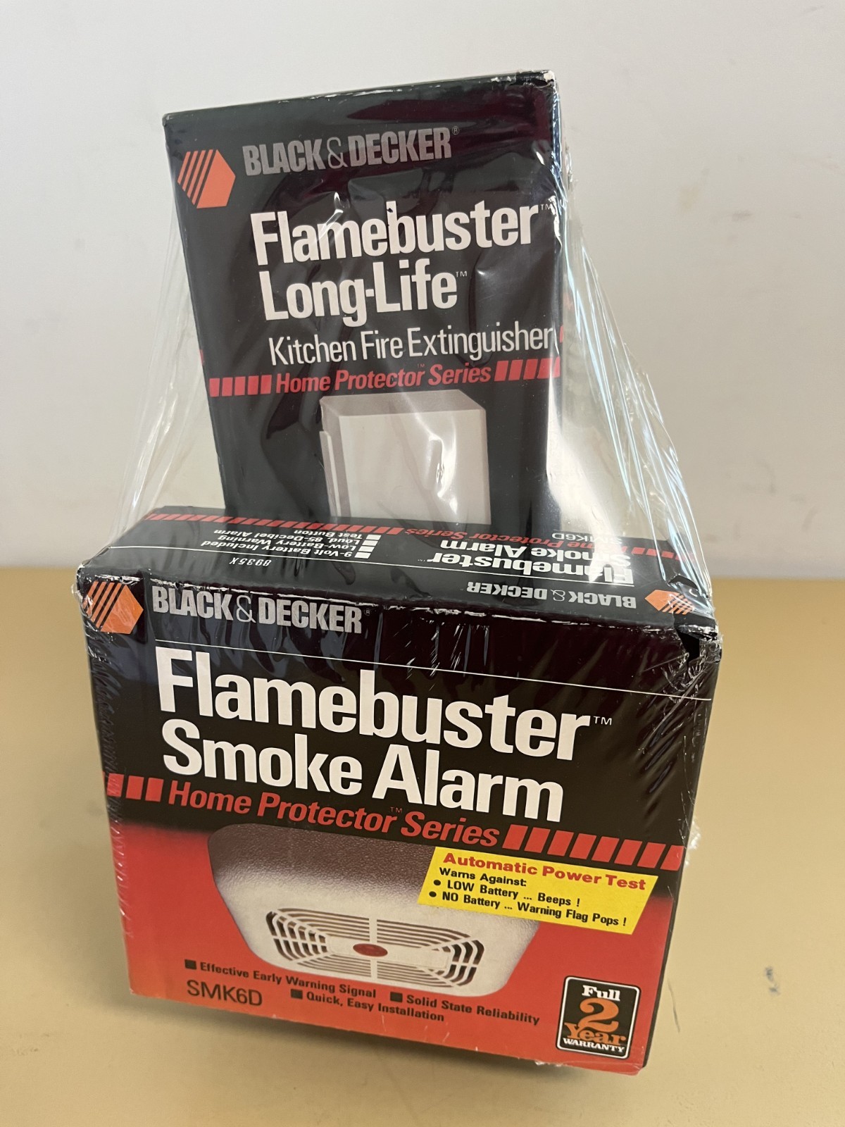Black & Decker – Flamebuster Smoke Alarm & Kitchen Fire Extinguisher, VINTAGE