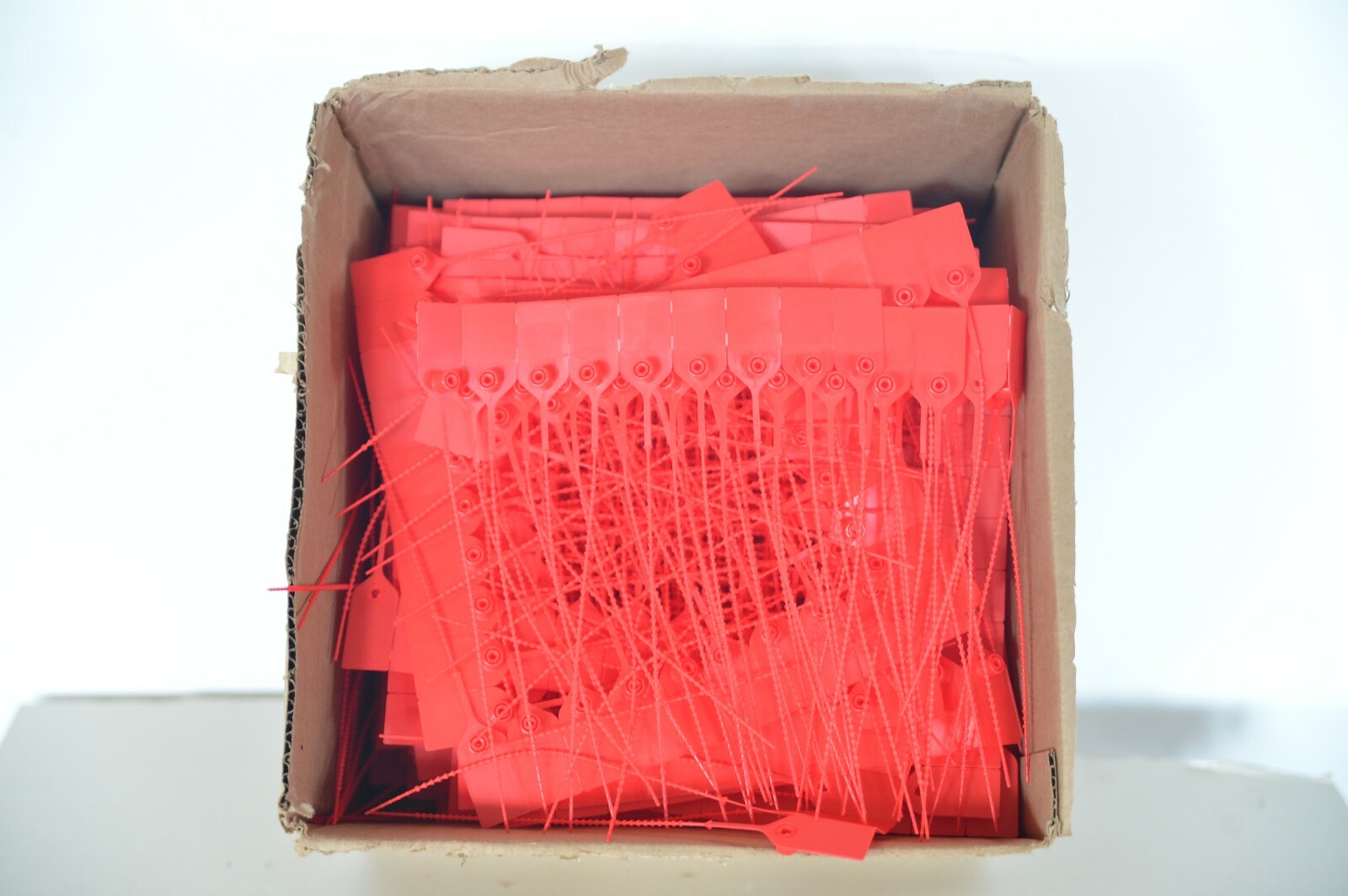 NEW 100 FIRE EXTINGUISHER TAMPER PROOF “FLAG” SAFETY SEALS (RED) U.L. APPROVED