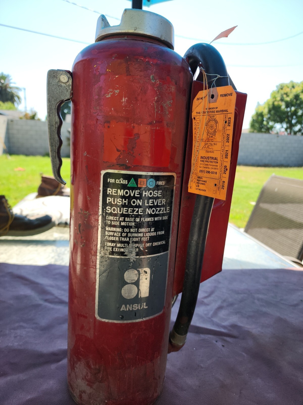Ansul Dry Chemical Extinguisher Model A 20 E, 40 B:C For Class A,B,C Fires Red