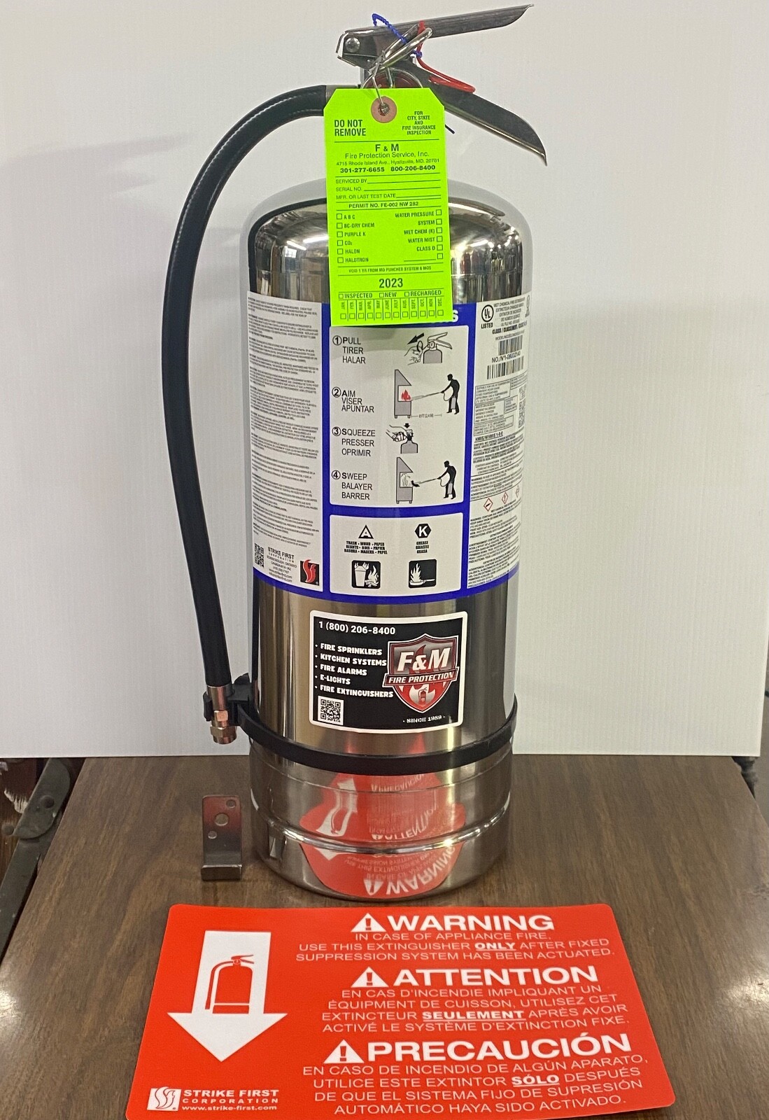 NEW 6 LITER K-CLASS FIRE EXTINGUISHER W/ SIGNS, WALL HOOK, + 2024 INSP. TAG