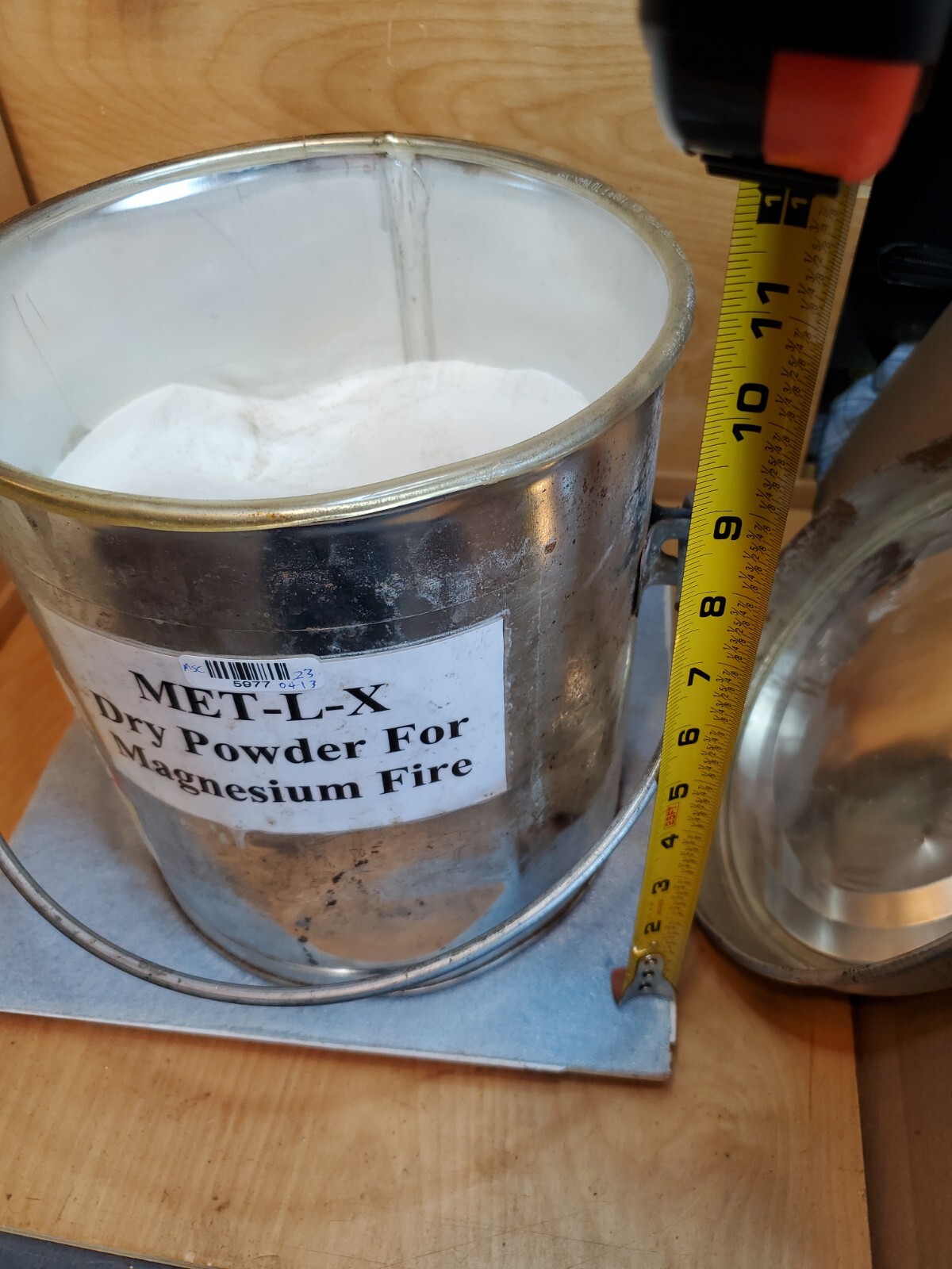 MET-L-X EXTINGUISHING POWDER