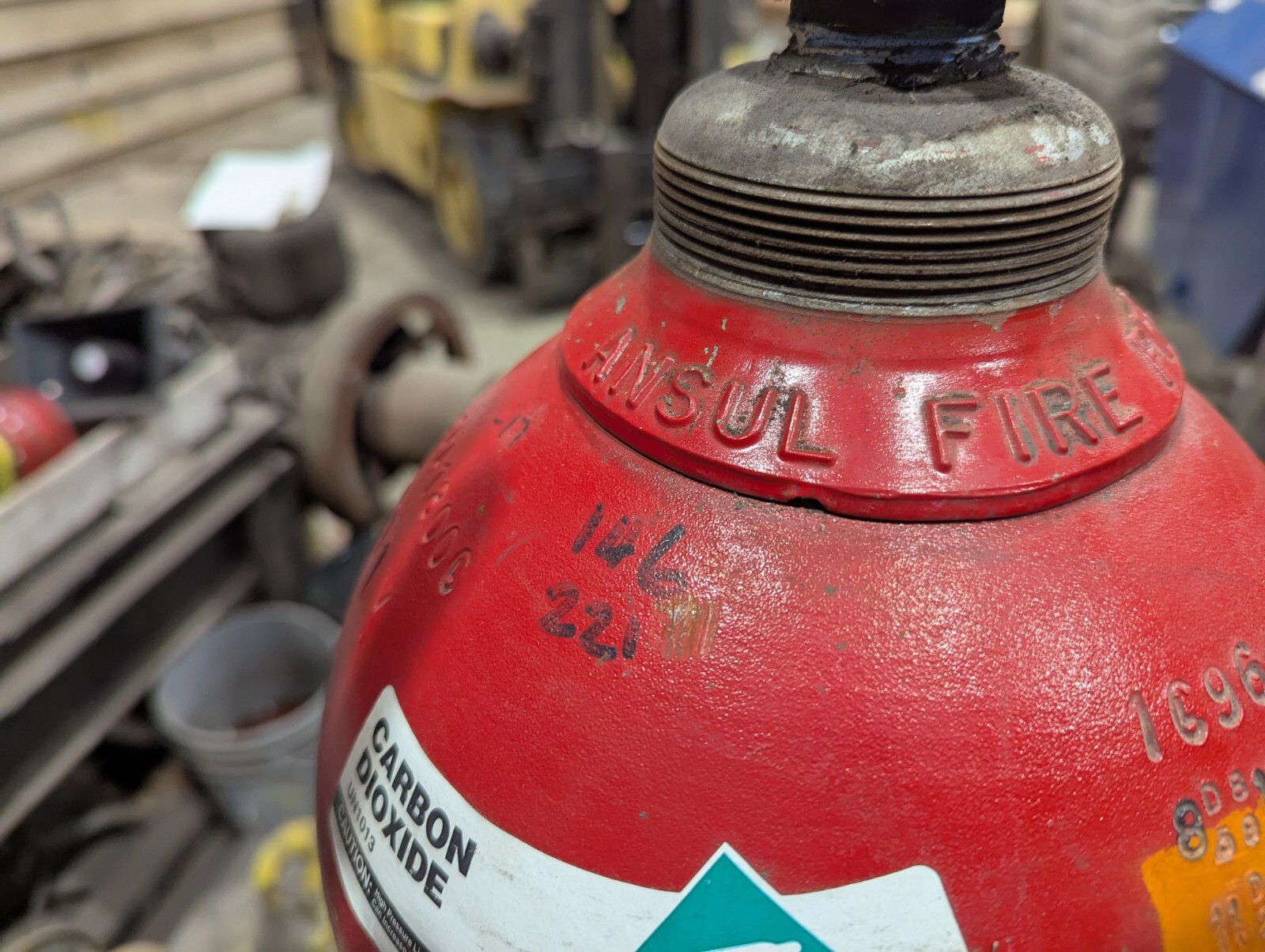 Ansul CO2 fire protection tanks (lot of 20), 300 size