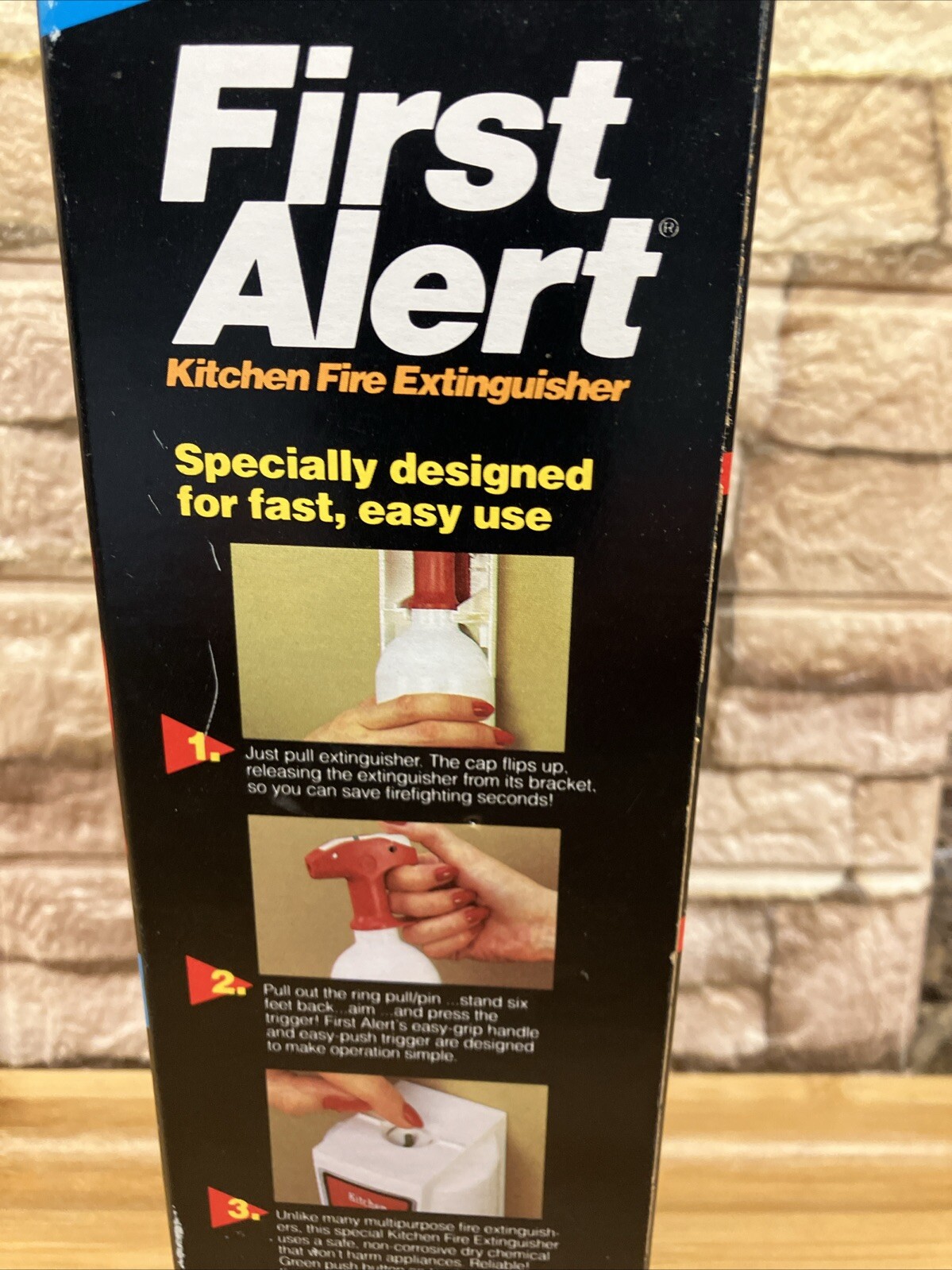 First Alert Kitchen Fire Extinguisher Liquids Grease Electrical KFE2S5 Vintage