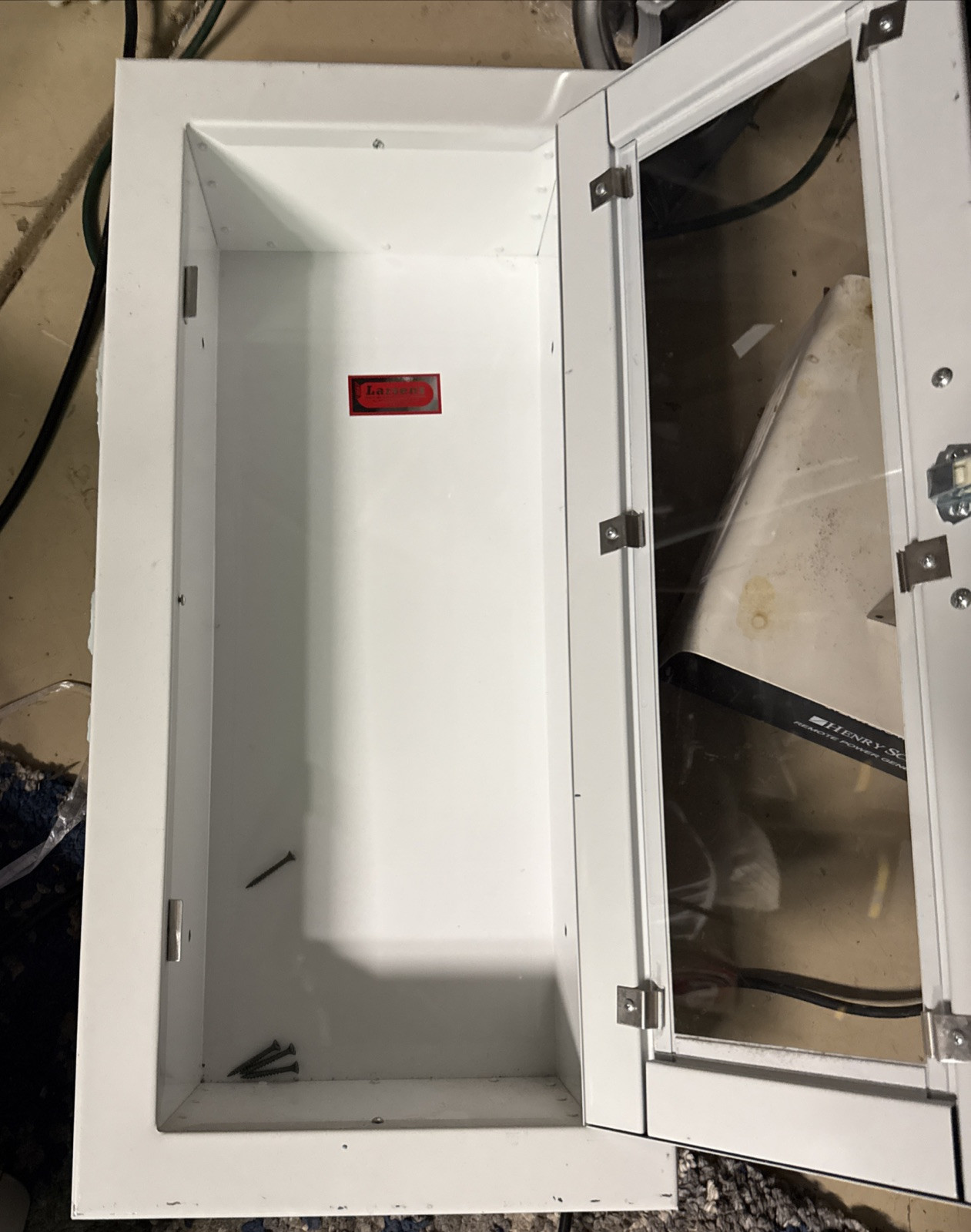 Larsen Kidde KF9731C Fire Extinguisher Cabinet, Semi-Recessed Mount – 5 lb.