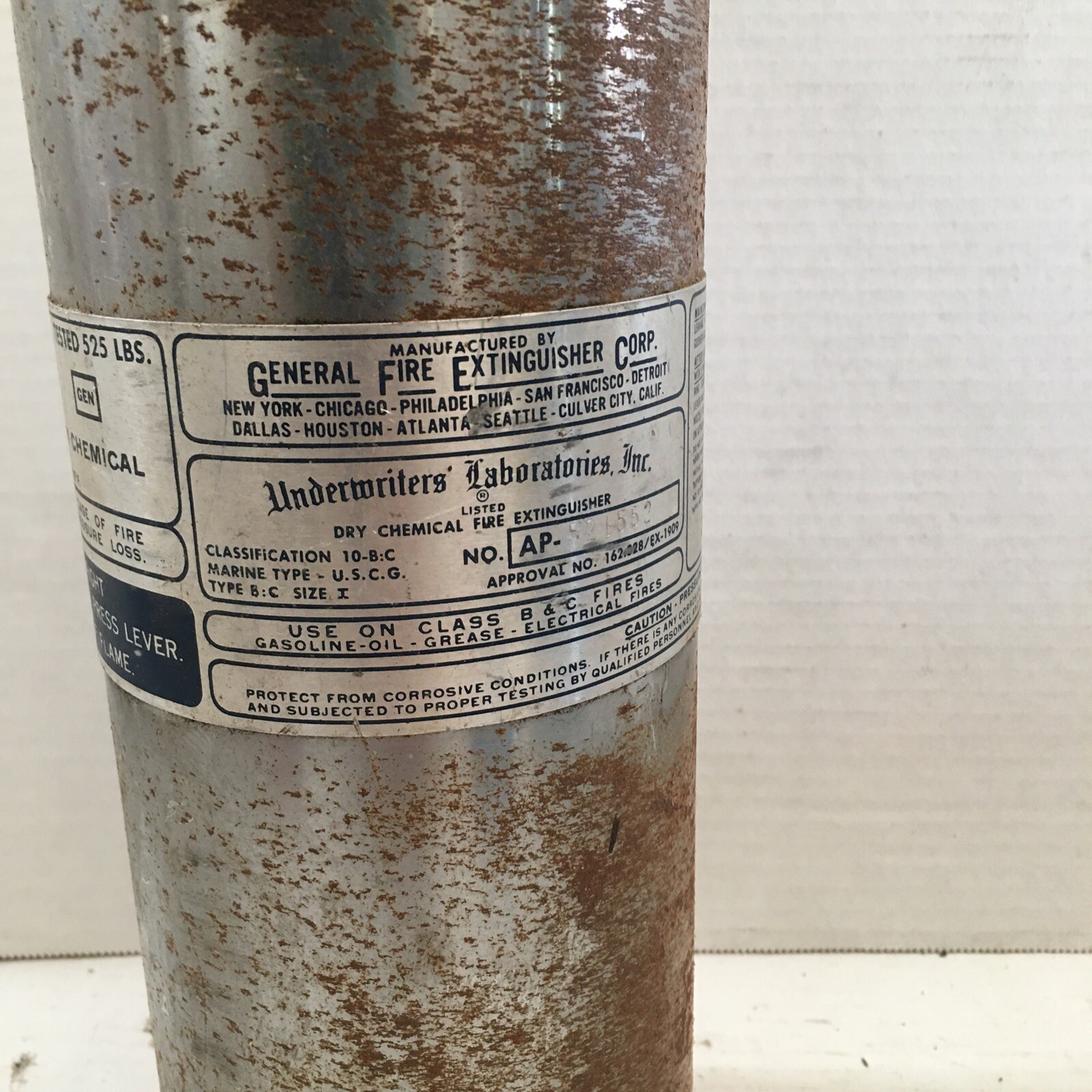 Empty VINTAGE General Solar Line Model CP-5SAL Fire Extinguisher. 5LB Chrome