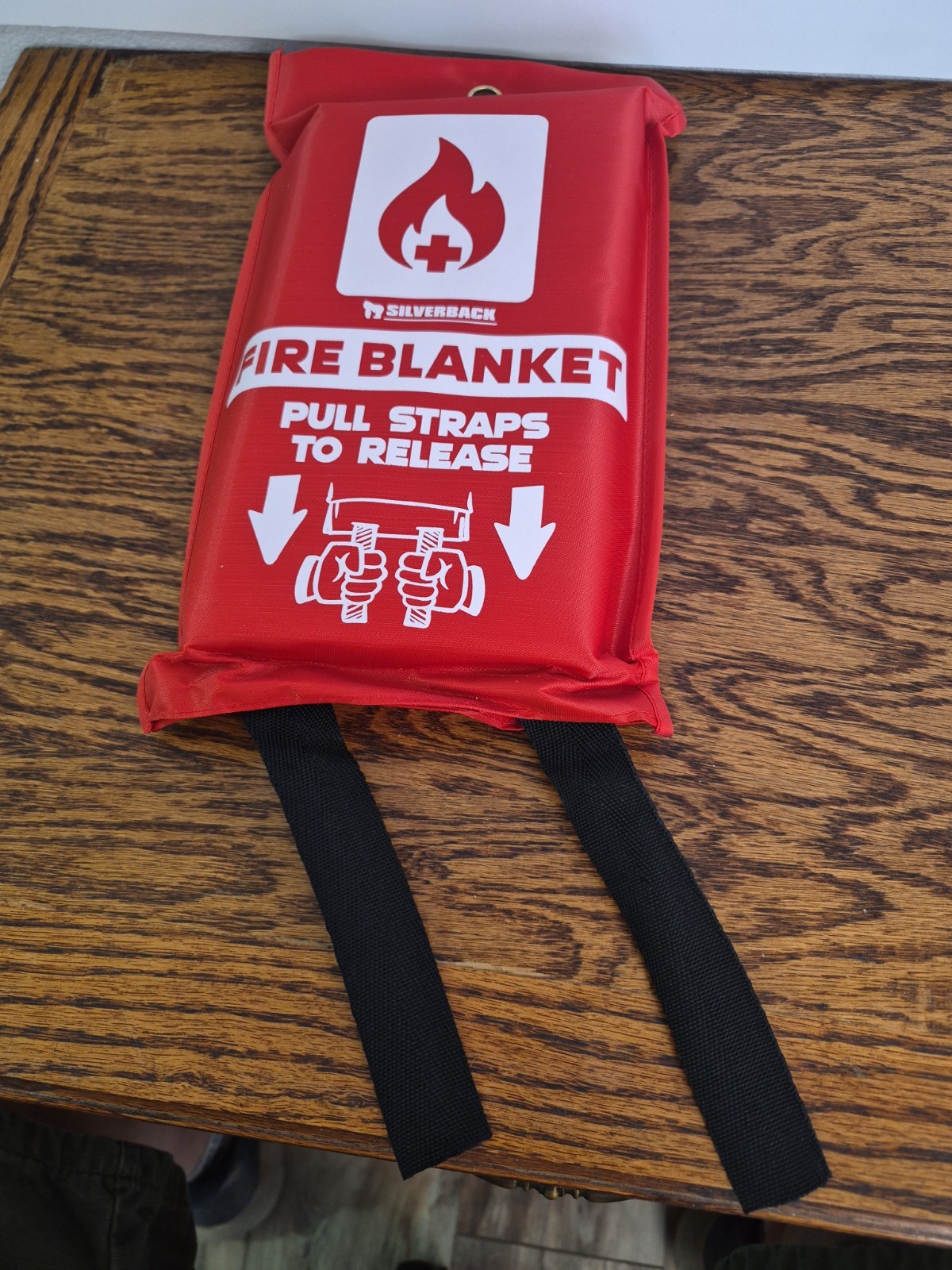 Silverback 40″ X 40″ Fireproof Fiberglass Fire Blanket