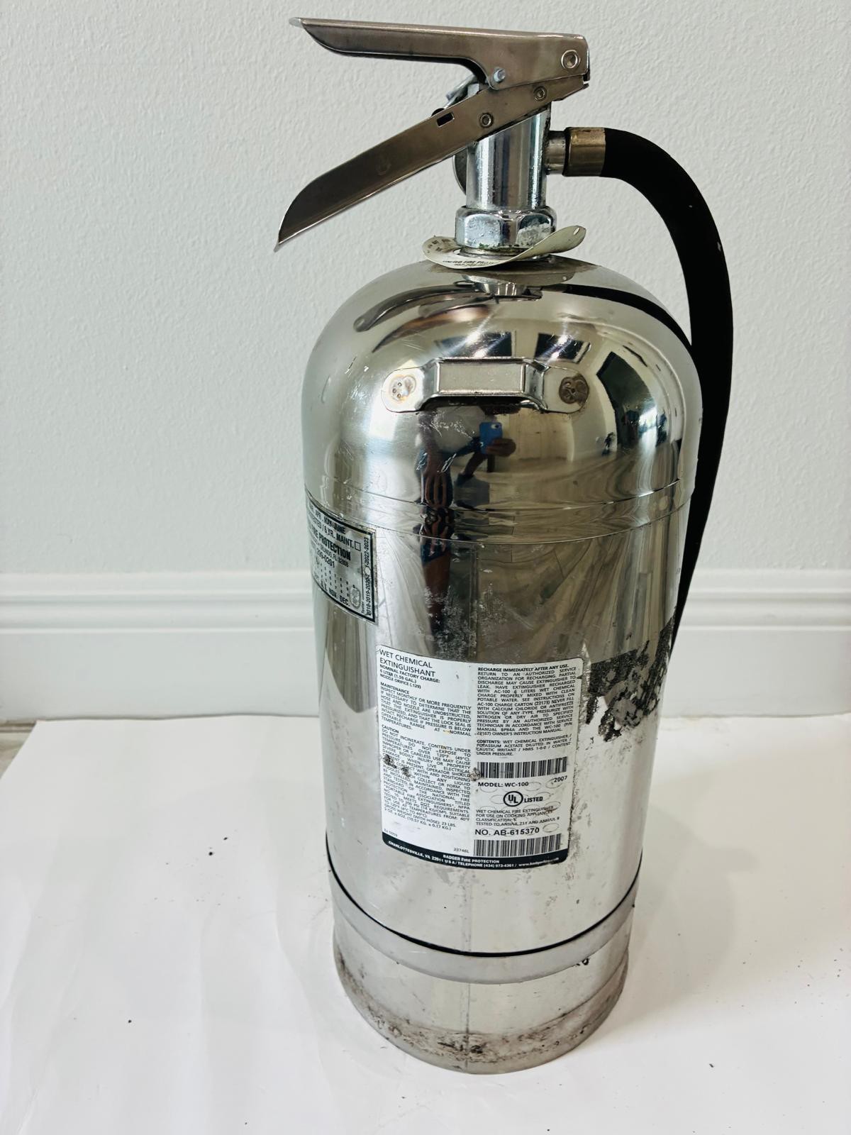 Badger WC-100 Fire Extinguisher 6 Liter Class K