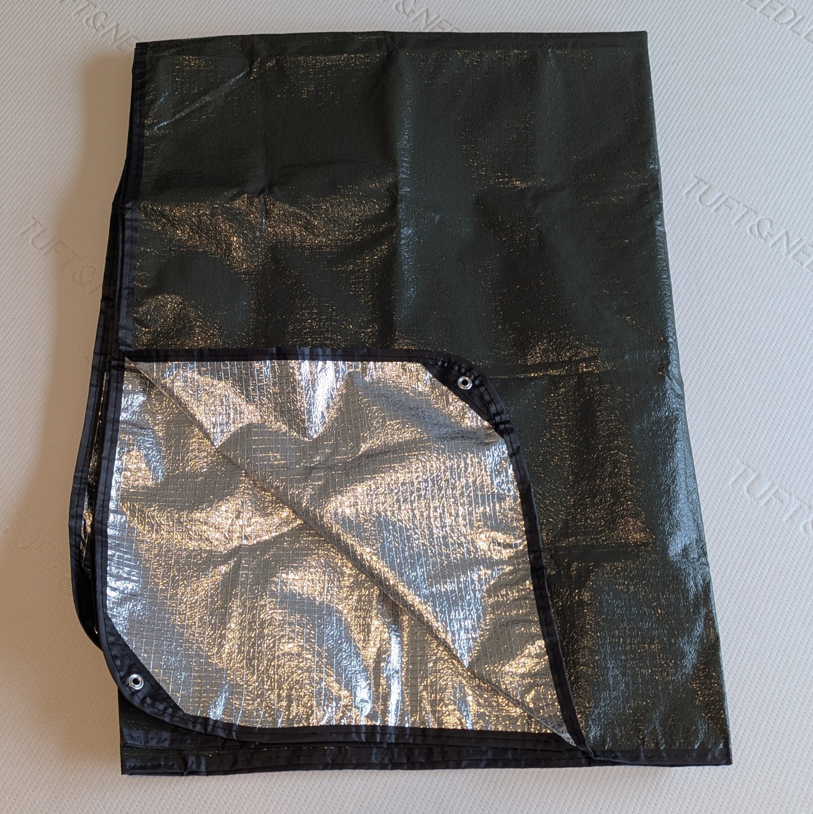 Insulated Tarp Reusable Rip Stop Thermal Survival Blanket 55″x80″ Reflective