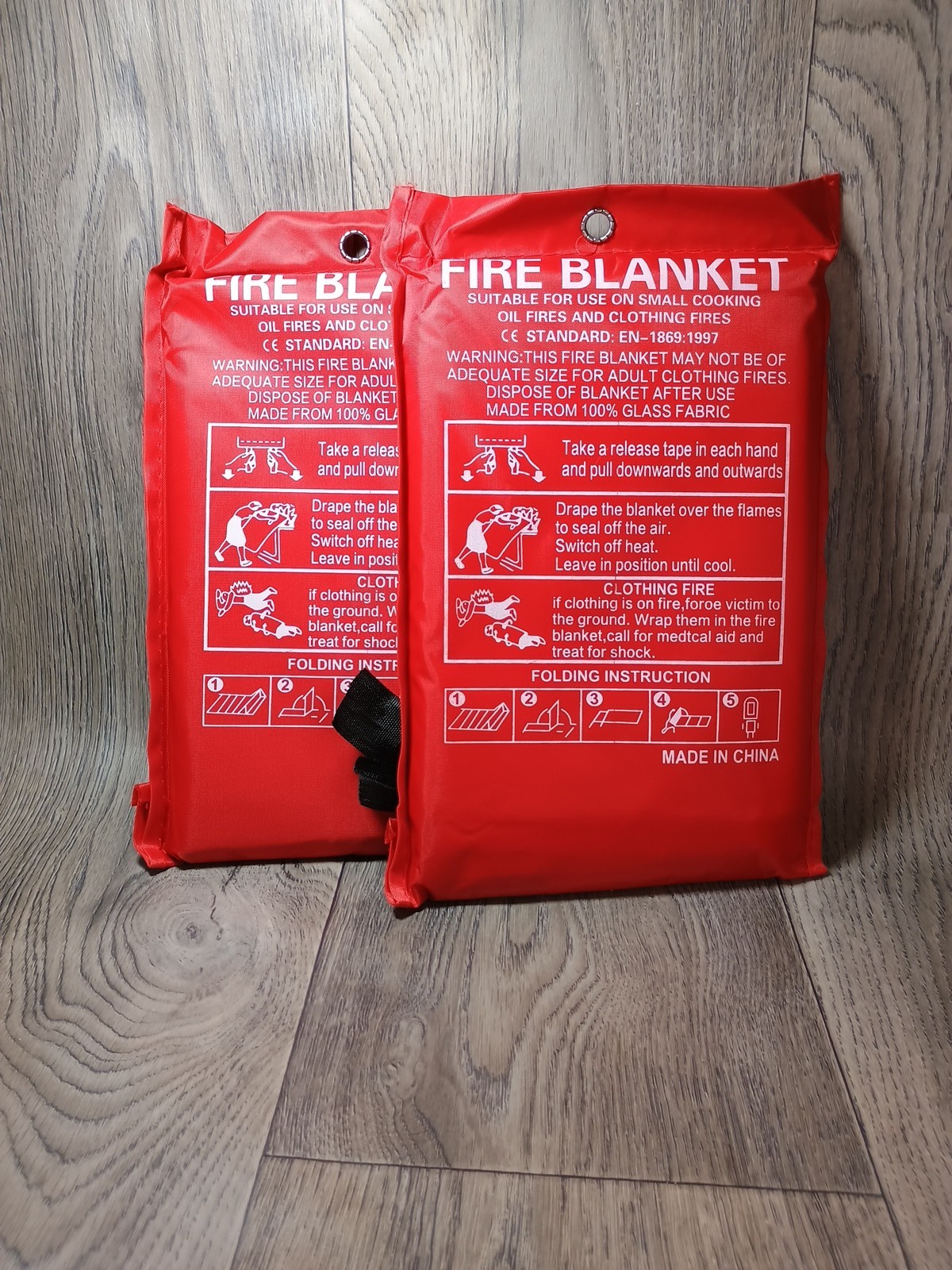 2x Fire Blanket 1.0m X 1.0m For Kitchen & Stove Top Fires or Clothing Fires