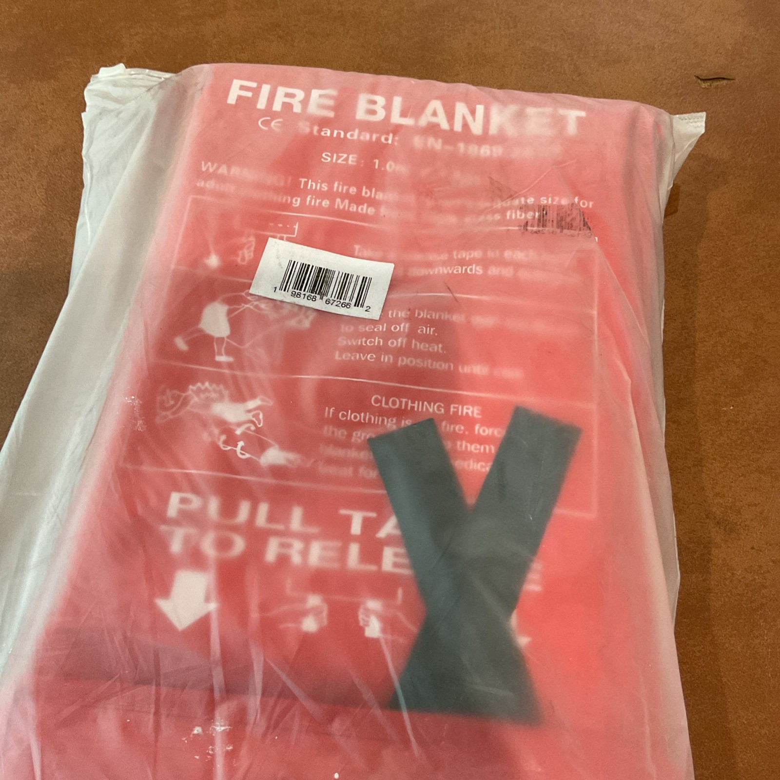 LOT OF 2 AAISY Fire Blankets Emergency for Home, Kitchen, Camping