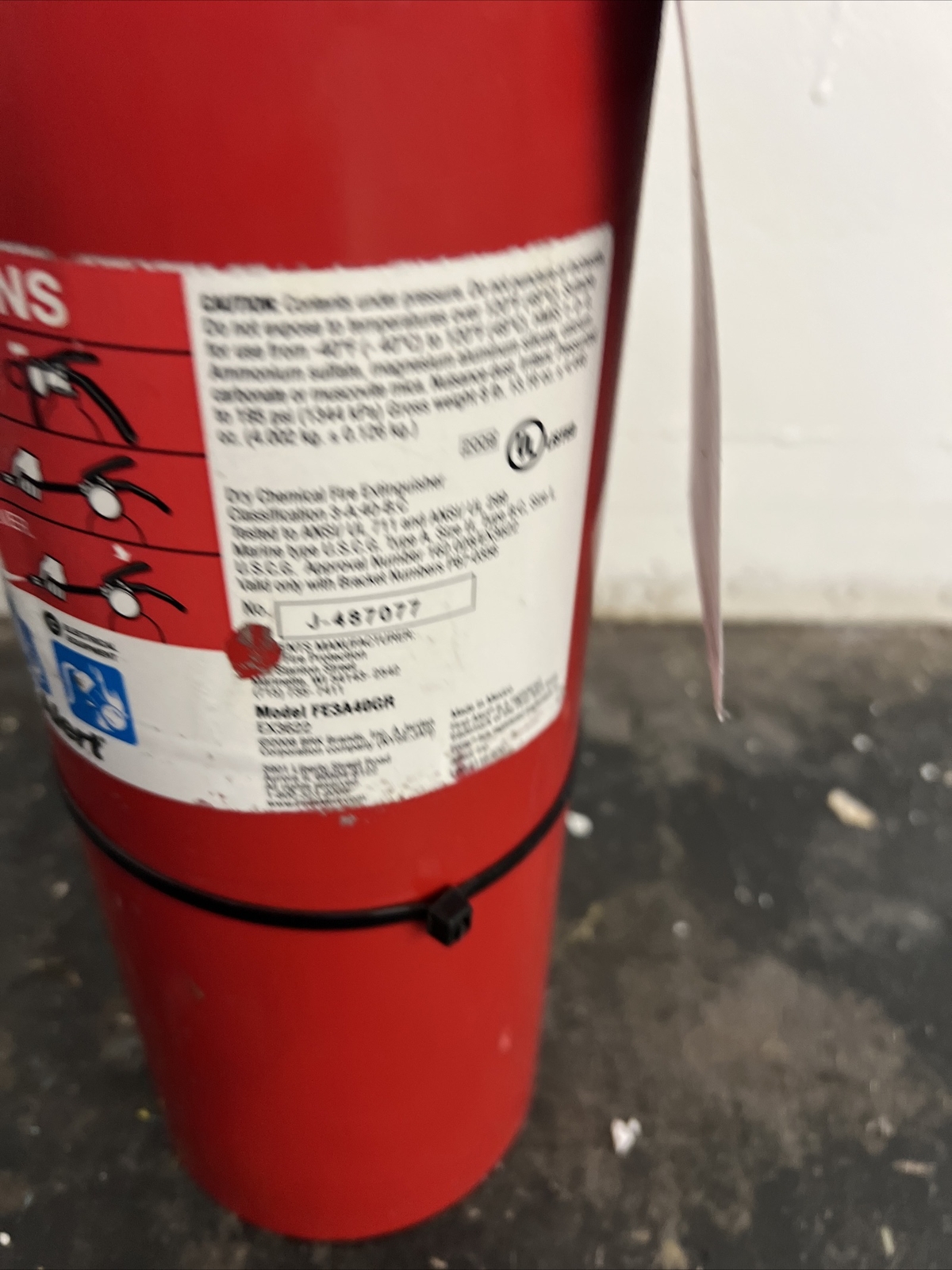 First Alert Heavy Duty Fire Extinguisher Professional Commercial Grade FE3A40GR