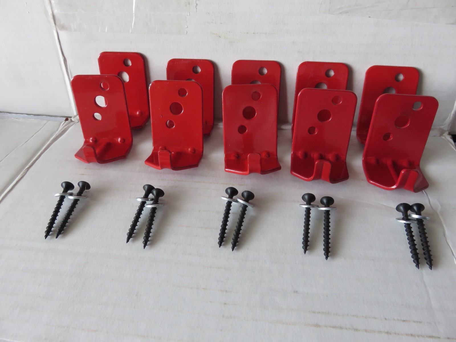 🔥🧯LOT OF 10-UNIVERSAL WALL MOUNT 5 & 10 lb. SIZE FIRE EXTINGUISHER BRACKET NEW