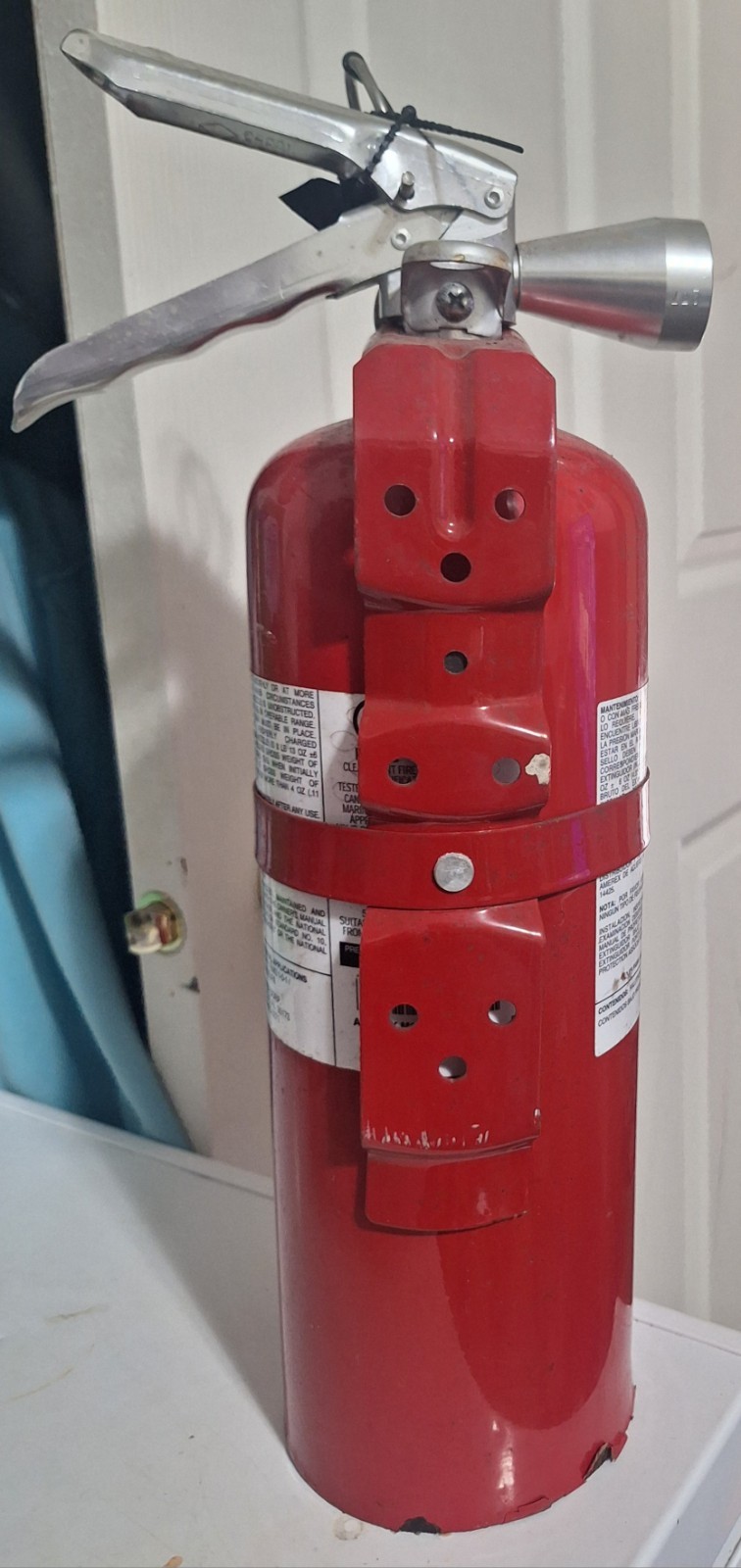 Amerex B386T Fire Extinguisher 5 lb Halotron Clean Agent Class BC w/ Bracket