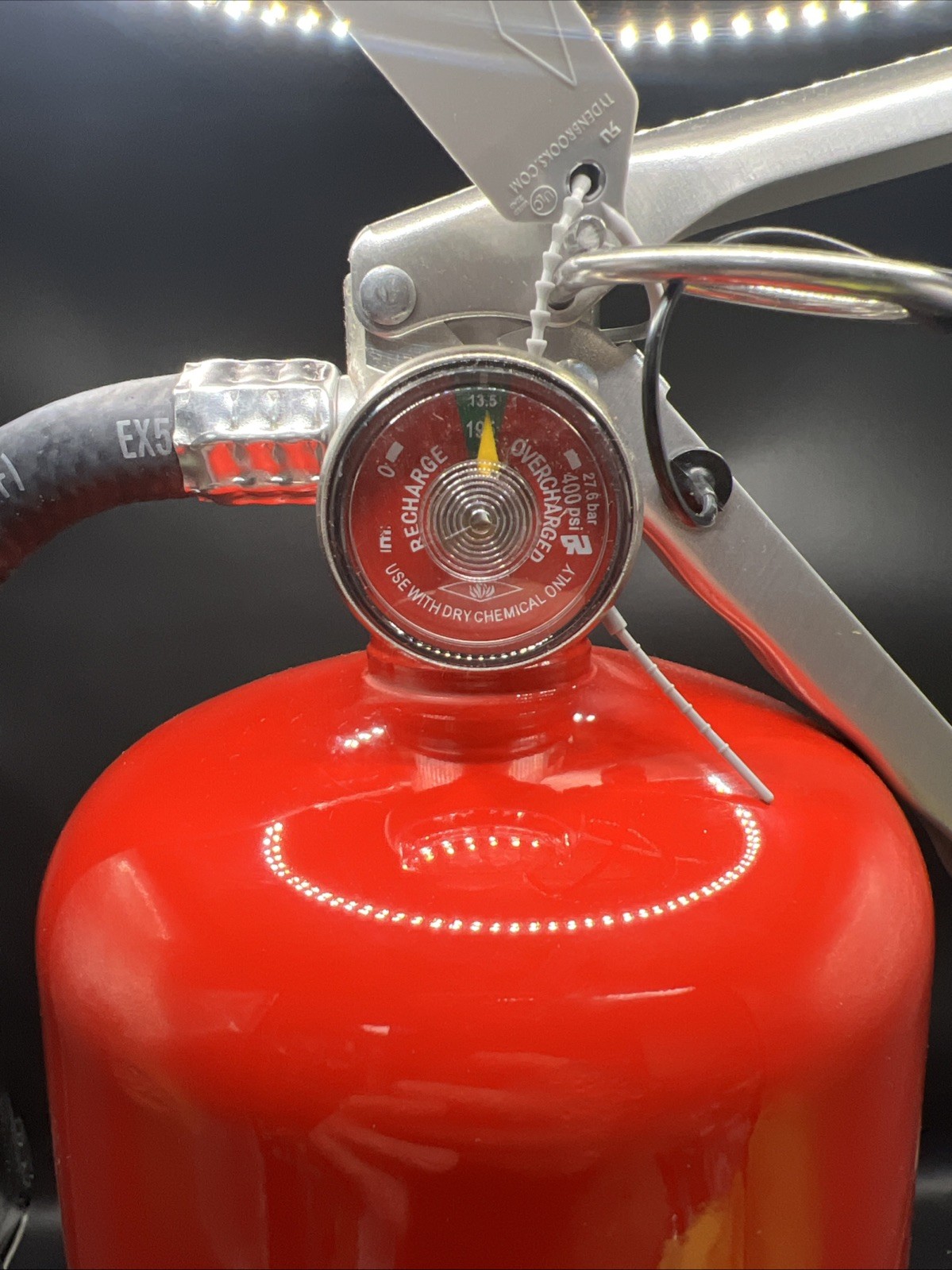 Amerex B456, 10lb ABC Dry Chemical Extinguisher, Aluminum Valve