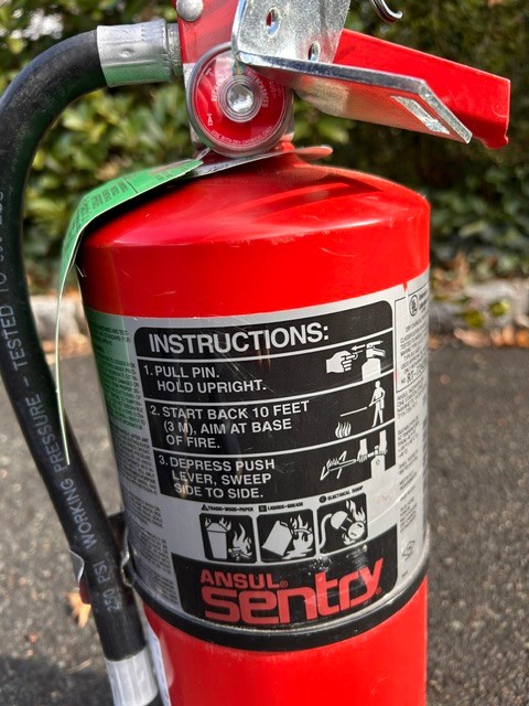 10LB ANSUL SENTRY AA10S – ABC Dry Chemical Fire Extinguisher