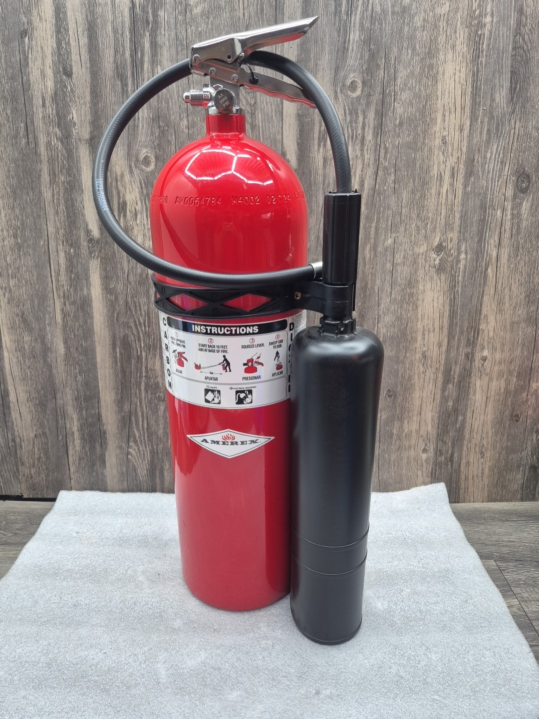 Amerex 331 Fire Extinguisher, 15 Lb Capacity, Class Bc , Ul Rating10b:C ,