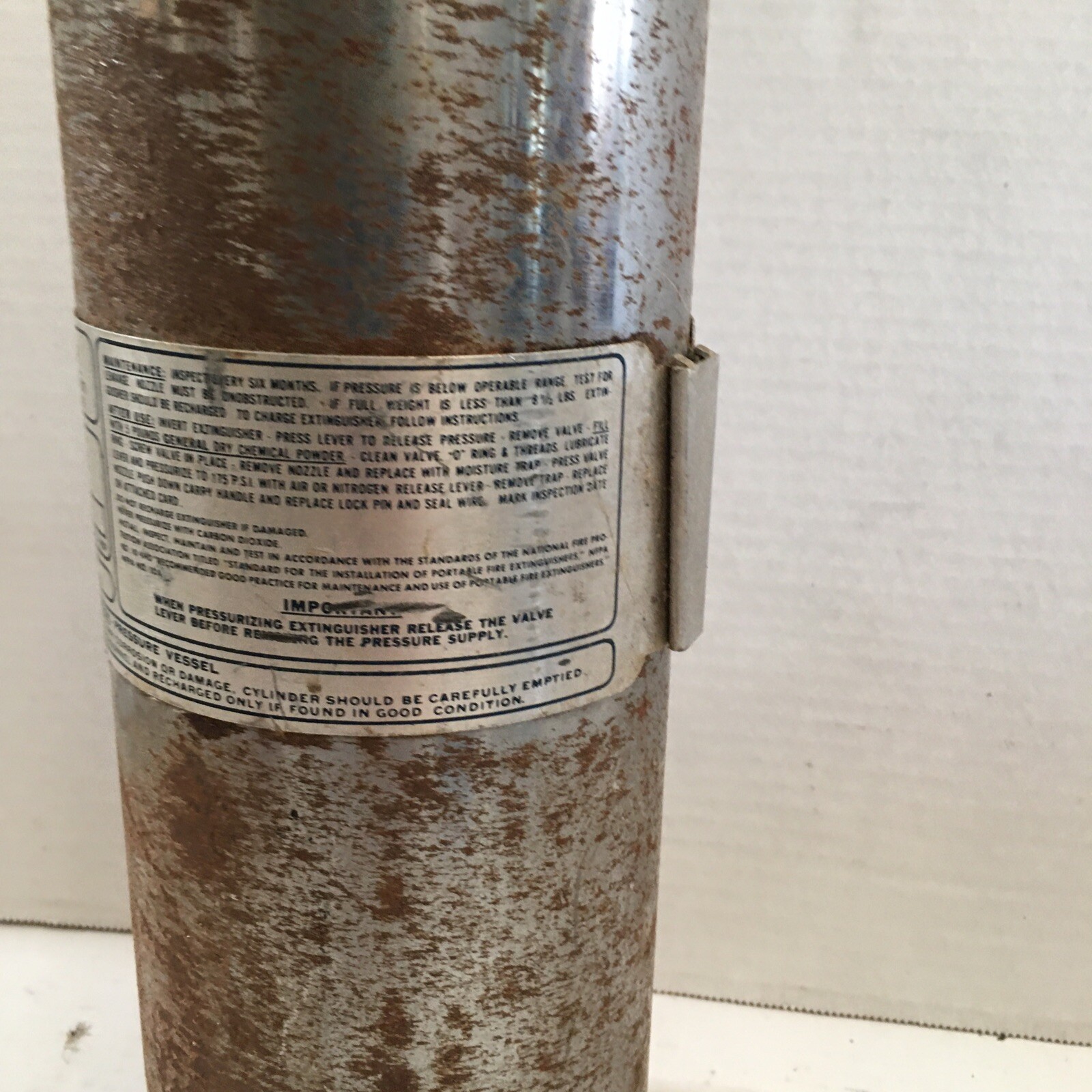 Empty VINTAGE General Solar Line Model CP-5SAL Fire Extinguisher. 5LB Chrome